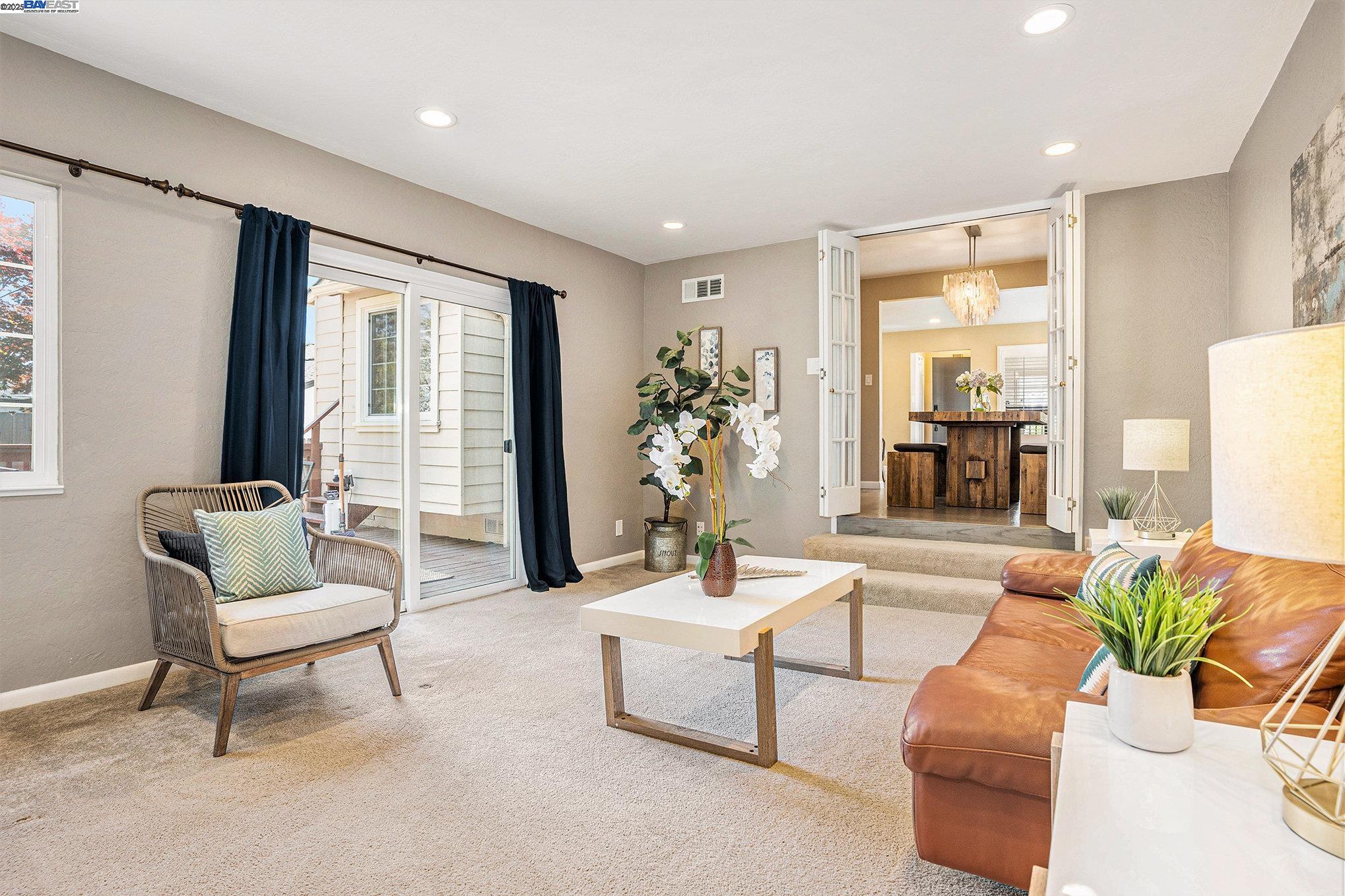 18890 Santa Maria Ave, Castro Valley, California 94546, 3 Bedrooms Bedrooms, 6 Rooms Rooms,2 BathroomsBathrooms,Residential Lease,For Rent,18890 Santa Maria Ave,41102203