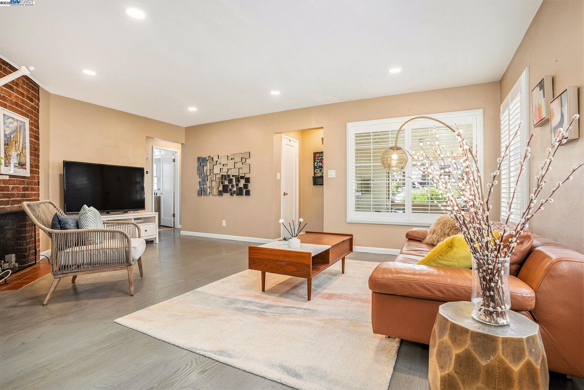 18890 Santa Maria Ave, Castro Valley, California 94546, 3 Bedrooms Bedrooms, 6 Rooms Rooms,2 BathroomsBathrooms,Residential Lease,For Rent,18890 Santa Maria Ave,41102203