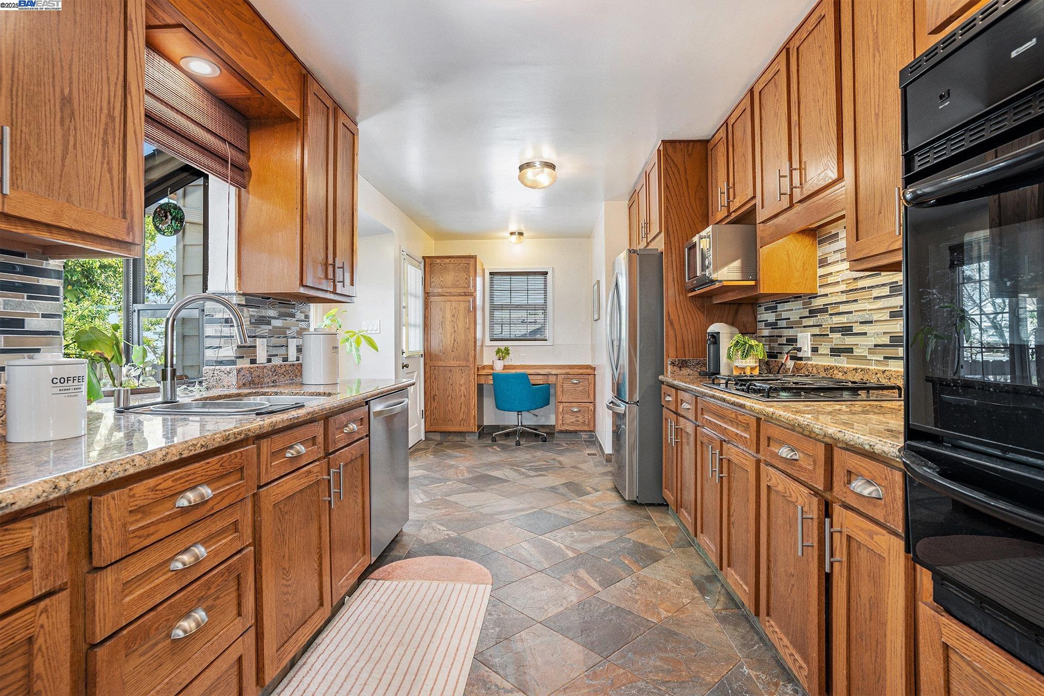 18890 Santa Maria Ave, Castro Valley, California 94546, 3 Bedrooms Bedrooms, 6 Rooms Rooms,2 BathroomsBathrooms,Residential Lease,For Rent,18890 Santa Maria Ave,41102203