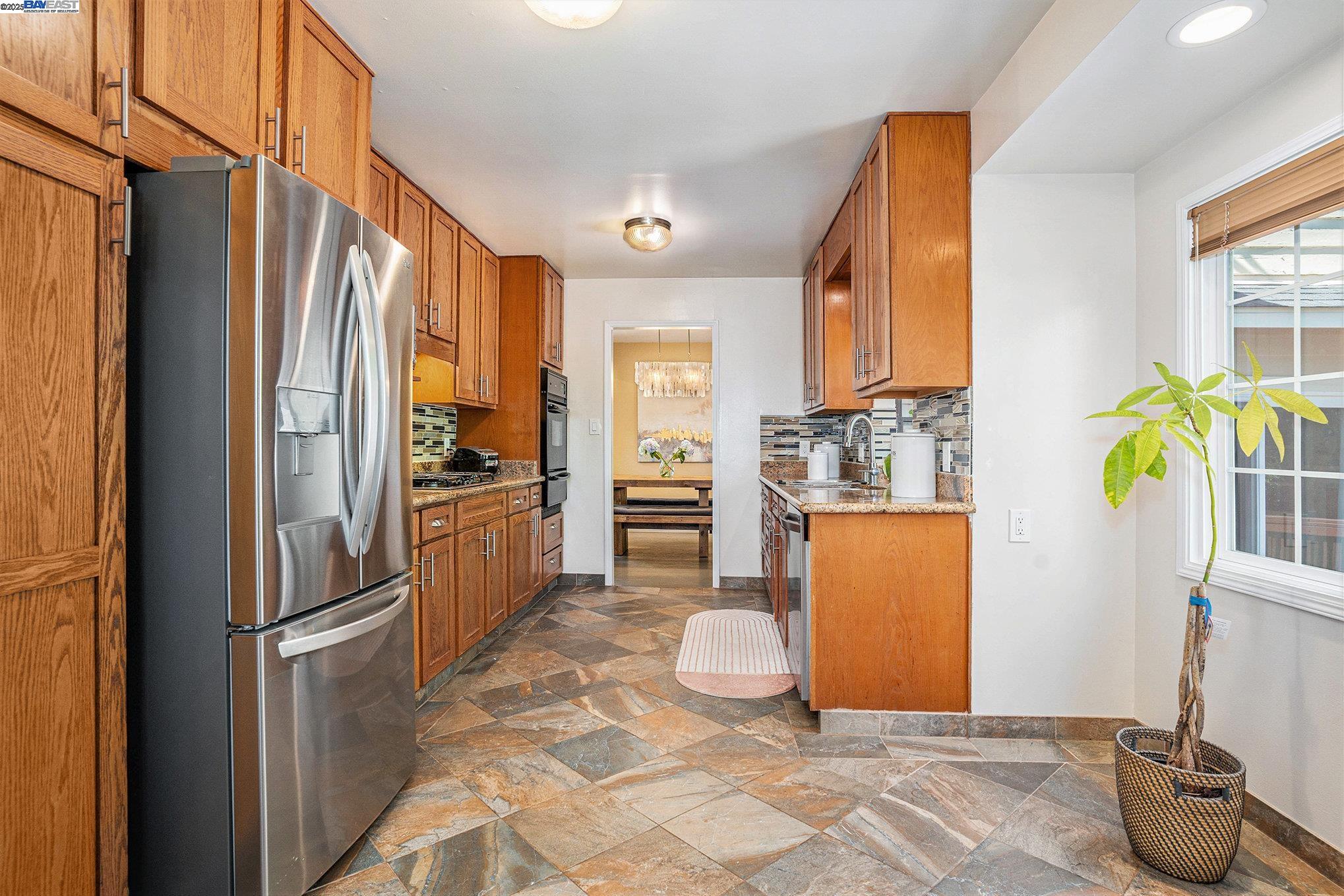 18890 Santa Maria Ave, Castro Valley, California 94546, 3 Bedrooms Bedrooms, 6 Rooms Rooms,2 BathroomsBathrooms,Residential Lease,For Rent,18890 Santa Maria Ave,41102203