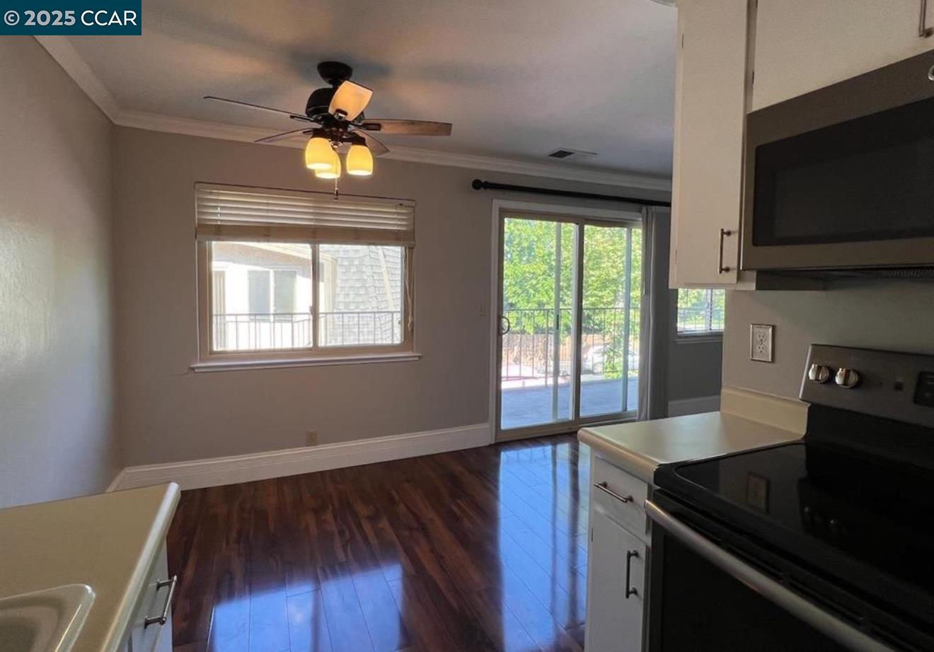 1093 Mohr Ln # C, Concord, California 94518, 3 Bedrooms Bedrooms, 5 Rooms Rooms,2 BathroomsBathrooms,Residential Lease,For Rent,1093 Mohr Ln # C,41102205