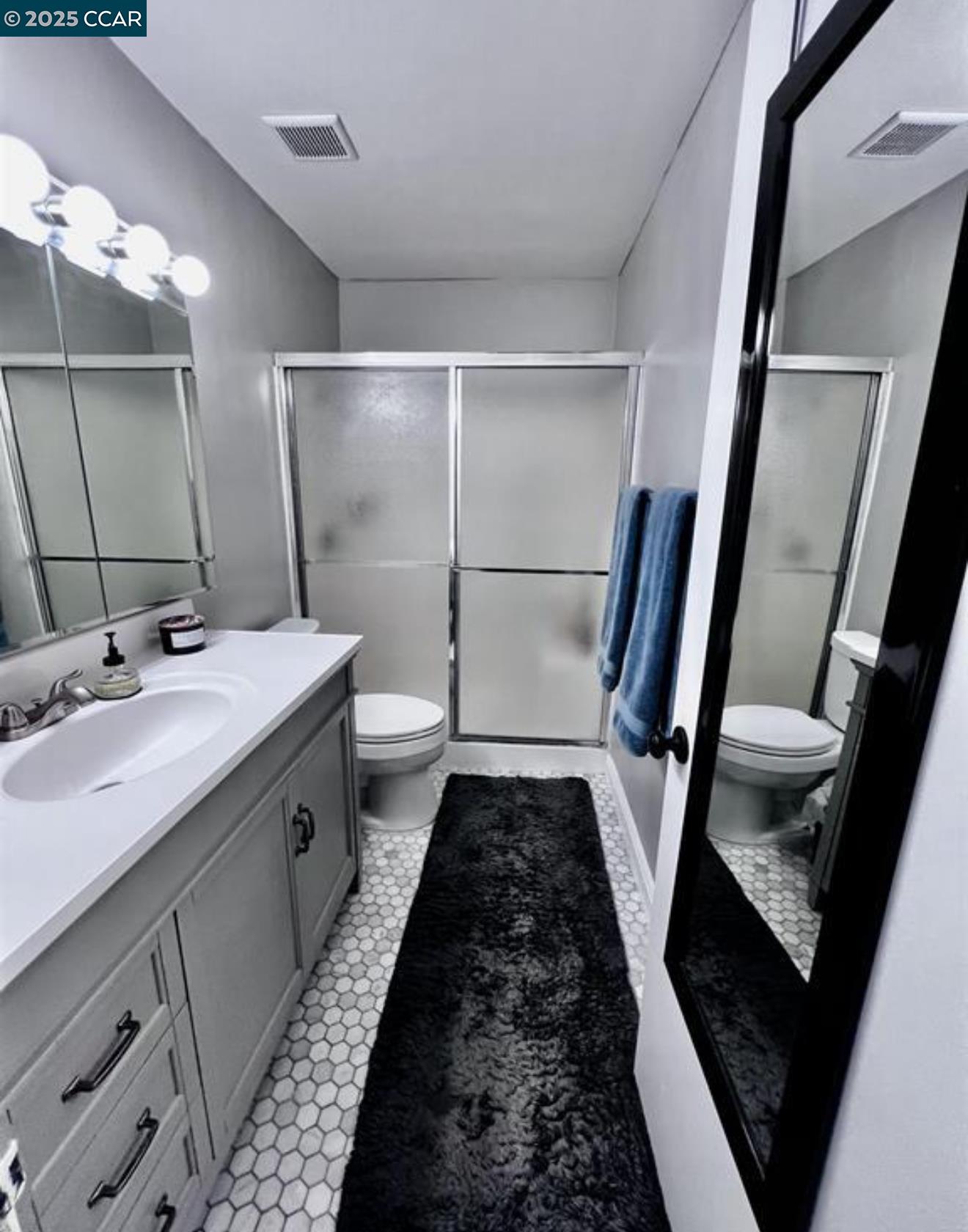 1093 Mohr Ln # C, Concord, California 94518, 3 Bedrooms Bedrooms, 5 Rooms Rooms,2 BathroomsBathrooms,Residential Lease,For Rent,1093 Mohr Ln # C,41102205