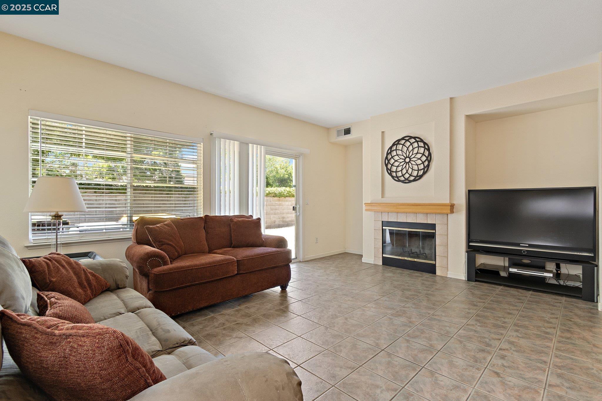Detail Gallery Image 11 of 33 For 13377 Talc St, Lathrop,  CA 95330 - 4 Beds | 3 Baths