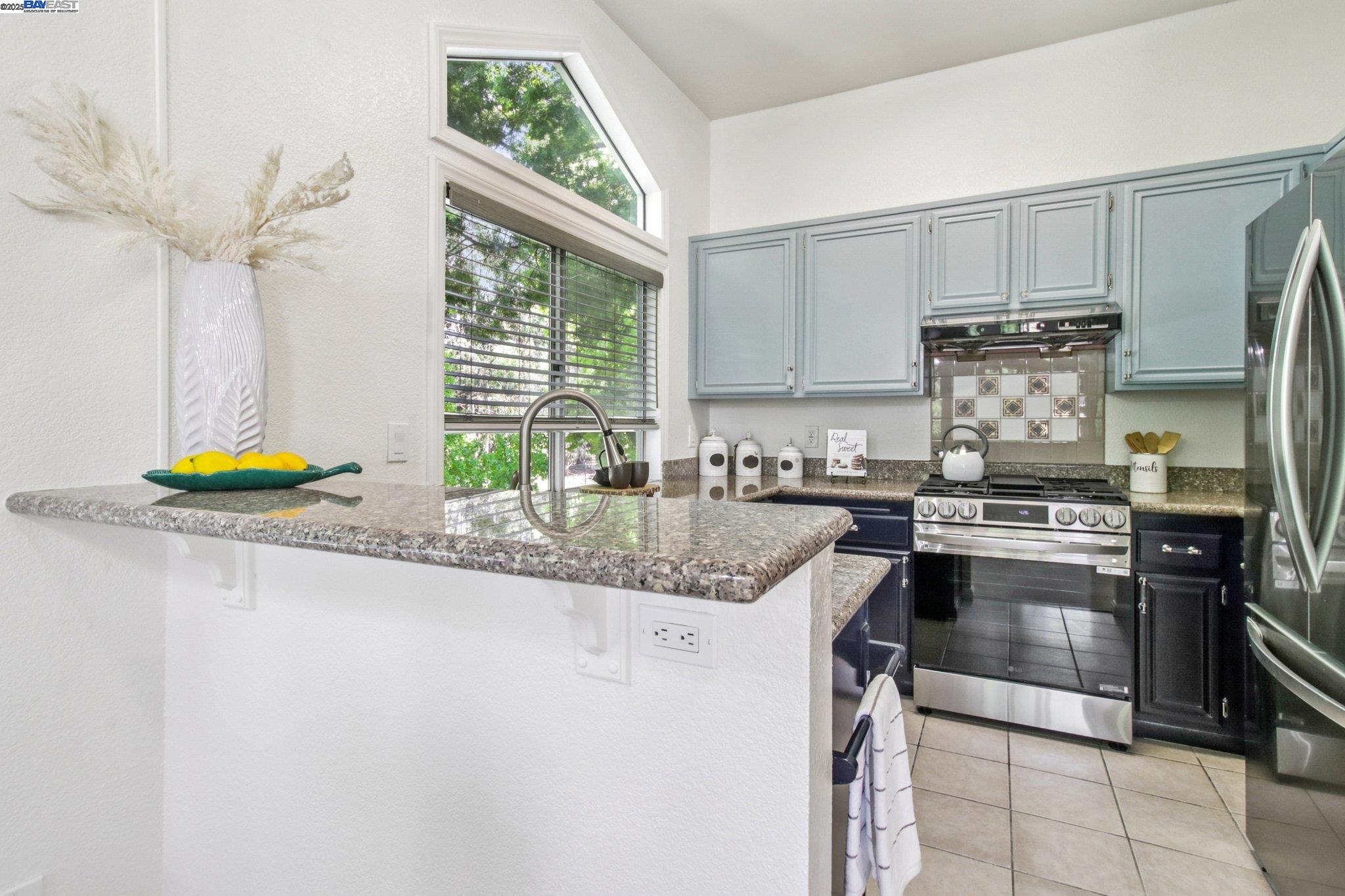 Photo #12: 41102217 Listing: Photo #12
