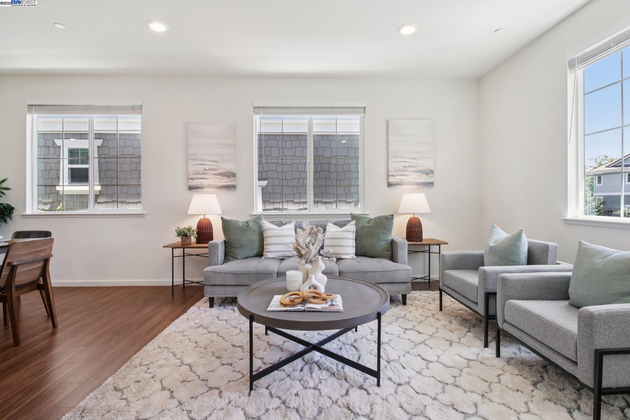 Detail Gallery Image 1 of 1 For 1123 Speros Loop, Hayward,  CA 94544 - 4 Beds | 3/1 Baths