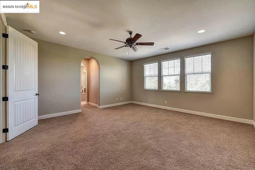 Detail Gallery Image 14 of 30 For 9670 Canopy Tree St, Roseville,  CA 95747 - 5 Beds | 4/2 Baths