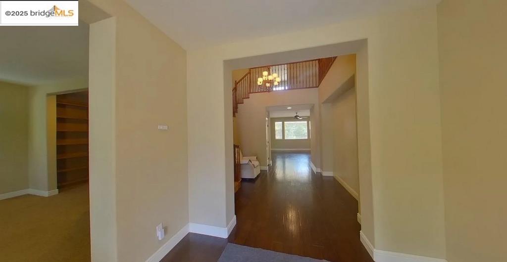 Detail Gallery Image 3 of 30 For 9670 Canopy Tree St, Roseville,  CA 95747 - 5 Beds | 4/2 Baths