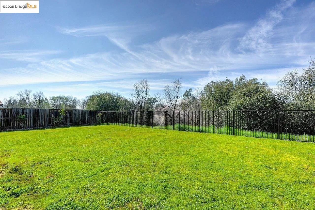 Detail Gallery Image 29 of 30 For 9670 Canopy Tree St, Roseville,  CA 95747 - 5 Beds | 4/2 Baths