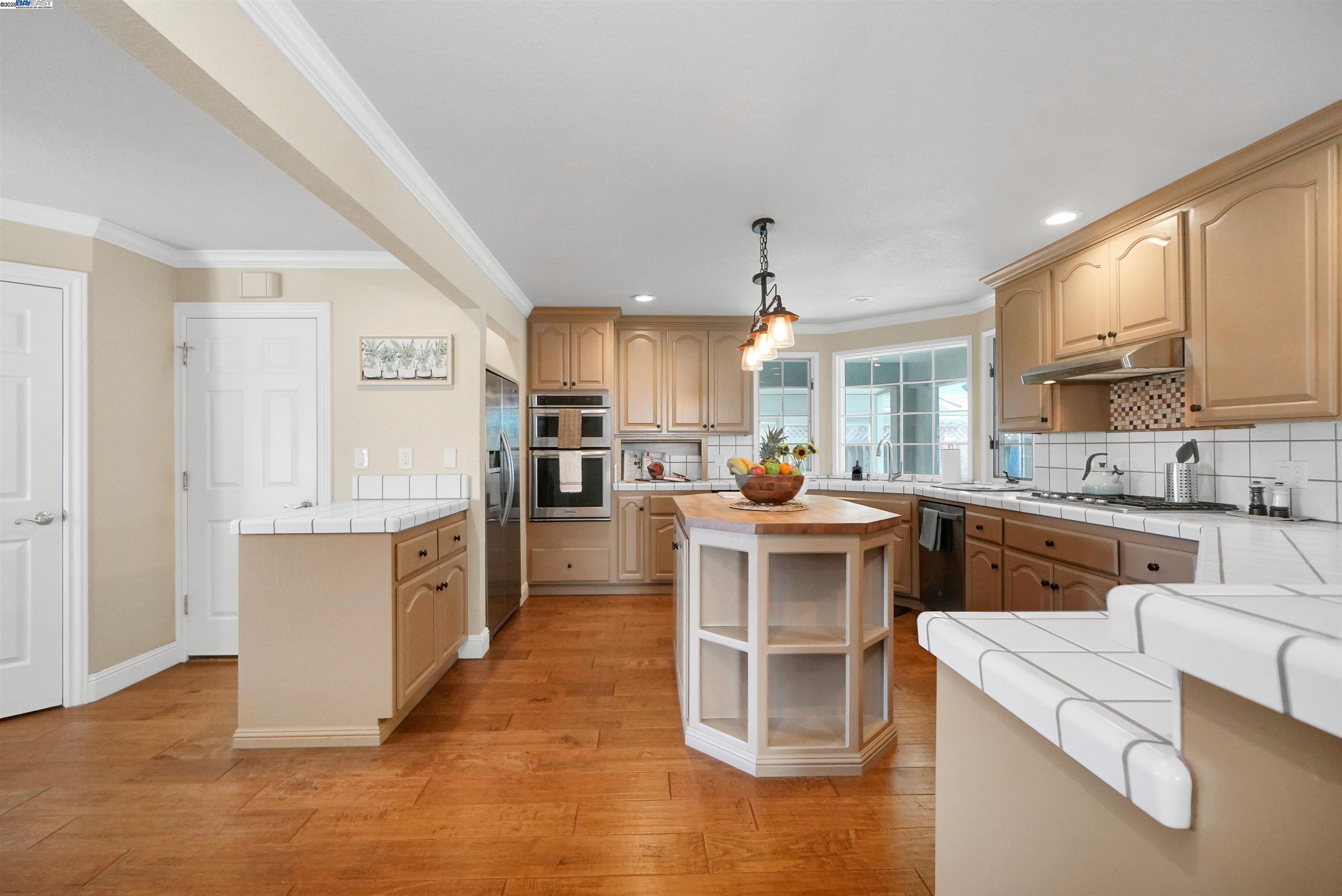 Detail Gallery Image 13 of 55 For 3232 Flemington Ct, Pleasanton,  CA 94588 - 4 Beds | 3 Baths