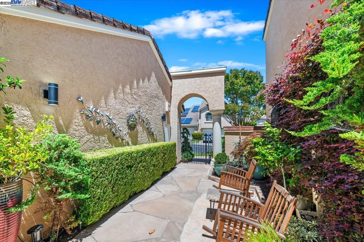 Photo #3: 41102229 Listing 