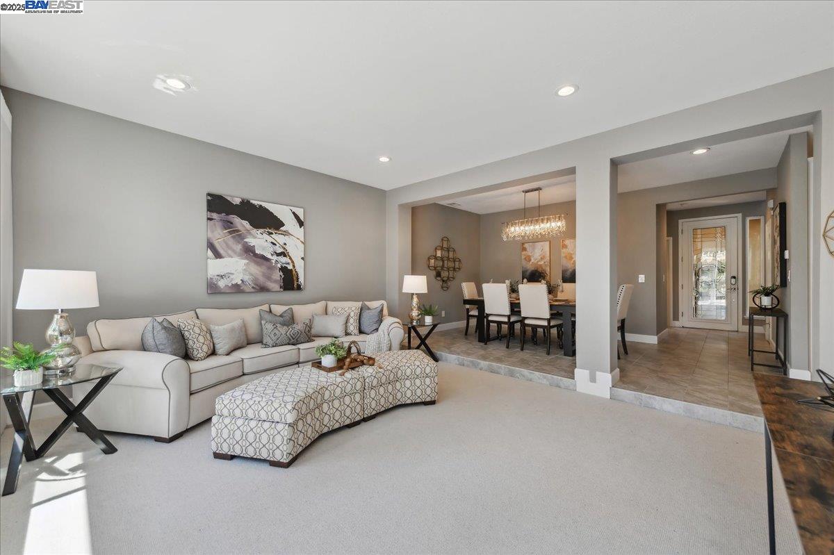 Photo #8: 41102229 Listing: Photo #8