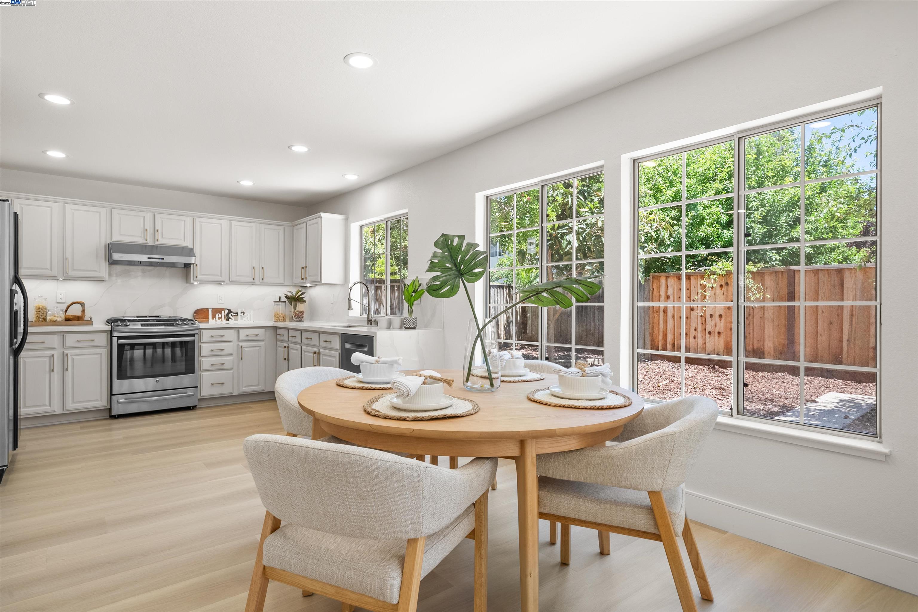 Detail Gallery Image 14 of 34 For 786 Pacu Ter, Fremont,  CA 94536 - 4 Beds | 2/1 Baths