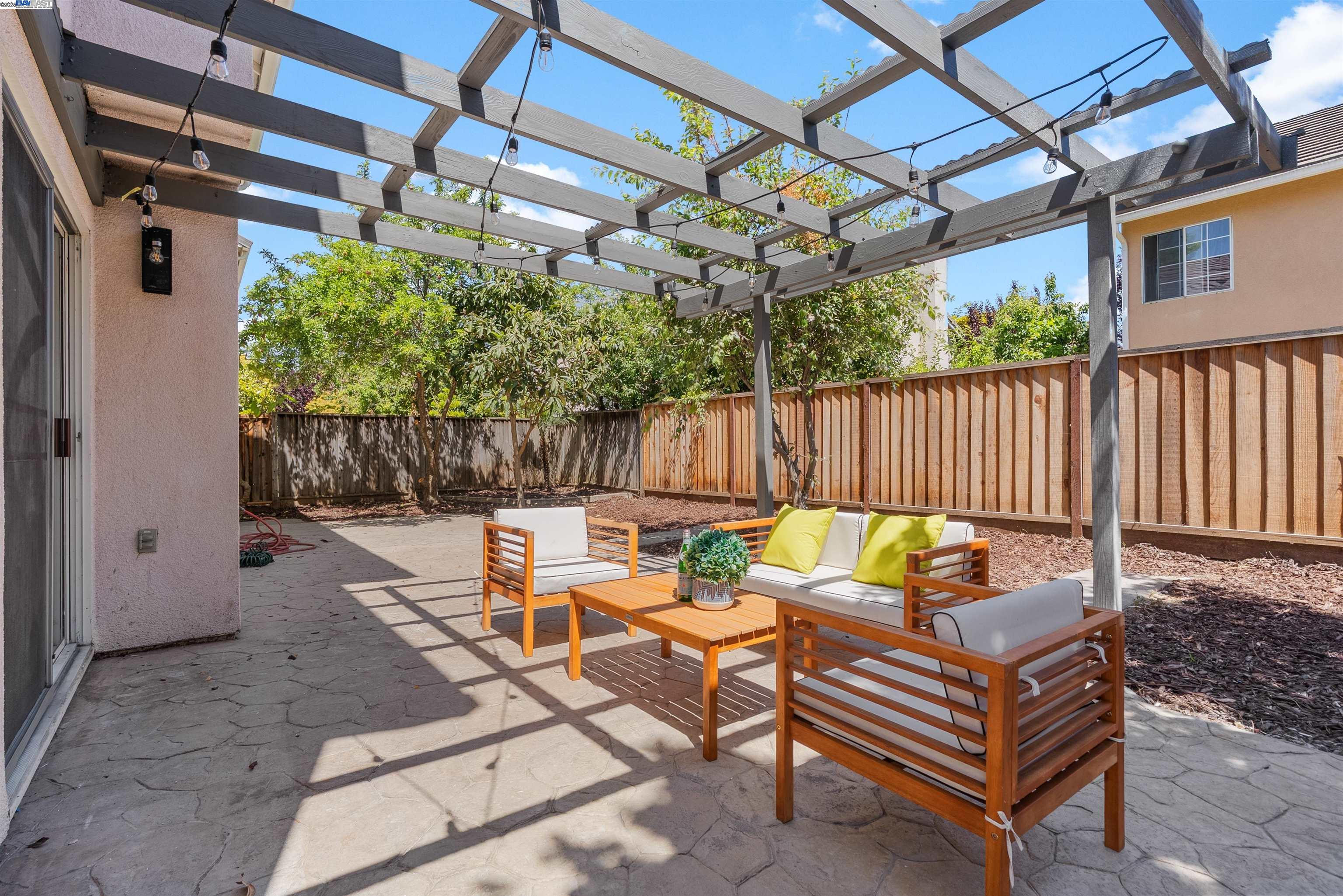 Detail Gallery Image 30 of 34 For 786 Pacu Ter, Fremont,  CA 94536 - 4 Beds | 2/1 Baths
