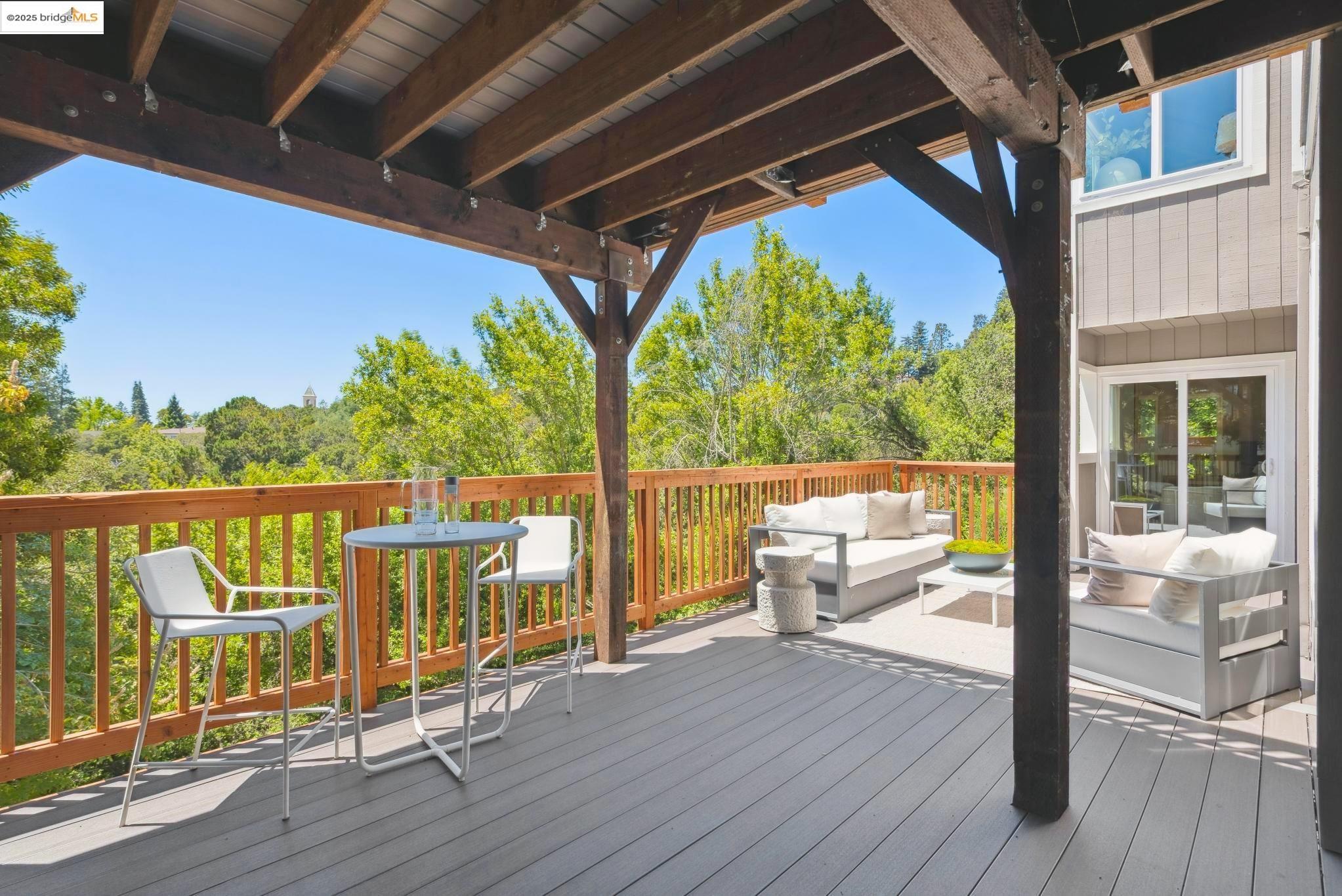 Detail Gallery Image 43 of 60 For 4393 Bridgeview Dr, Oakland,  CA 94602 - 4 Beds | 3/1 Baths