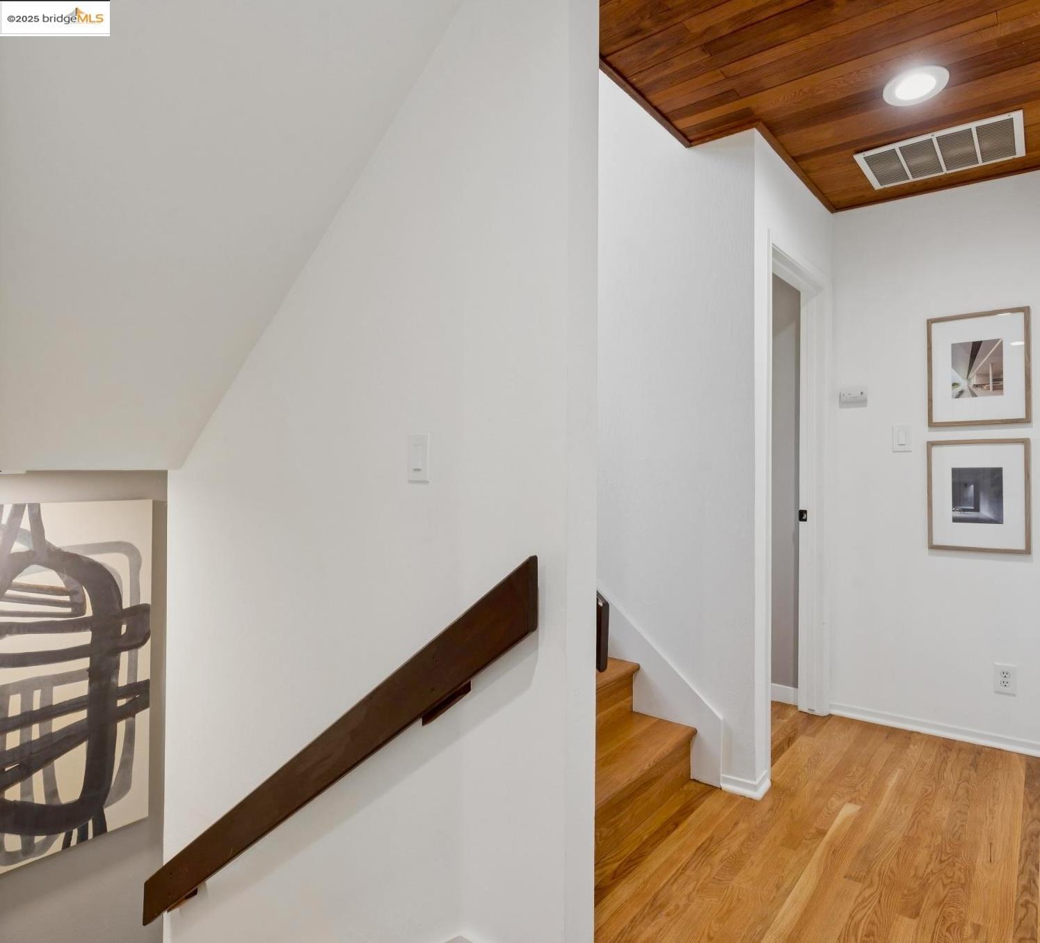 Detail Gallery Image 49 of 60 For 4393 Bridgeview Dr, Oakland,  CA 94602 - 4 Beds | 3/1 Baths