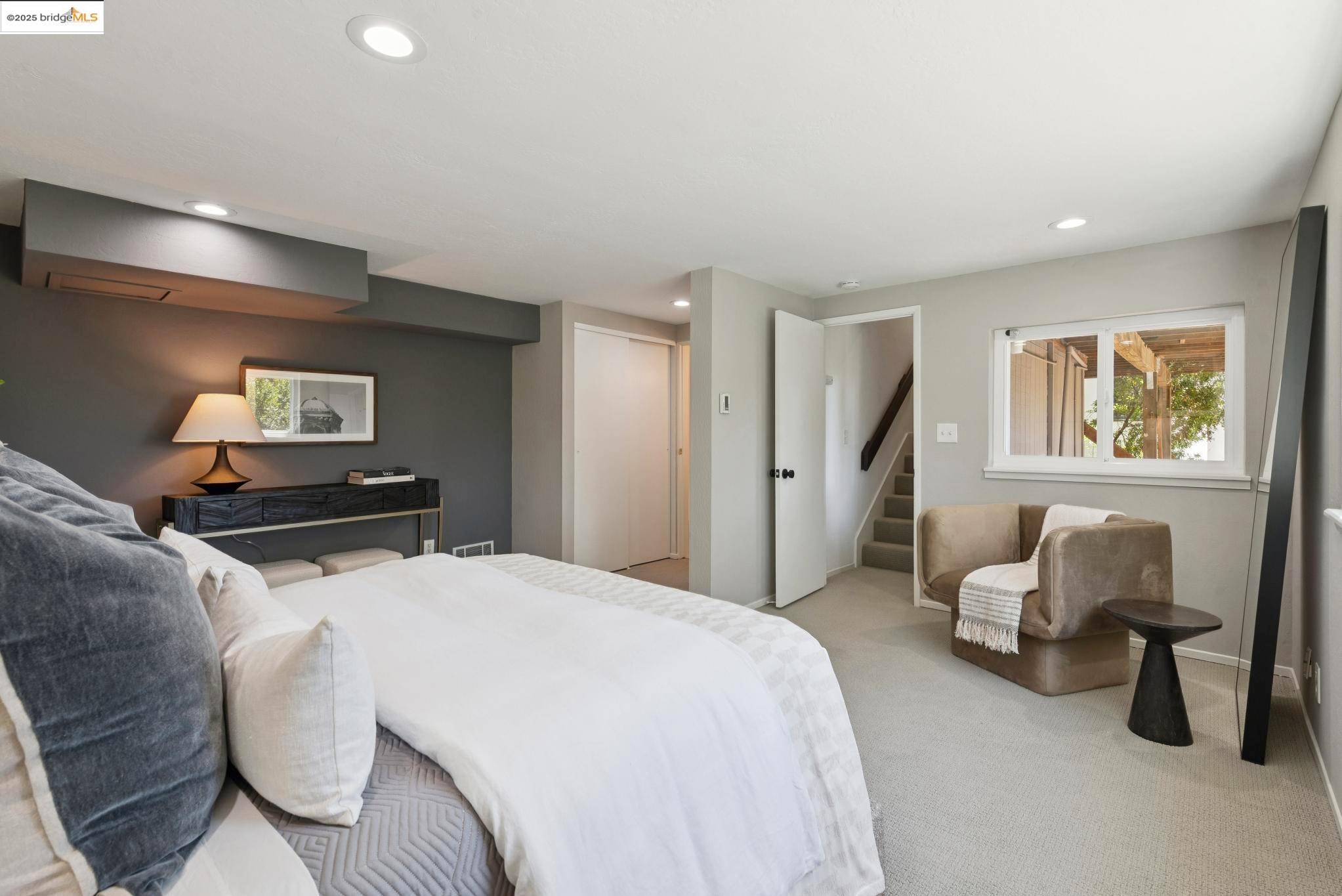 Detail Gallery Image 51 of 60 For 4393 Bridgeview Dr, Oakland,  CA 94602 - 4 Beds | 3/1 Baths