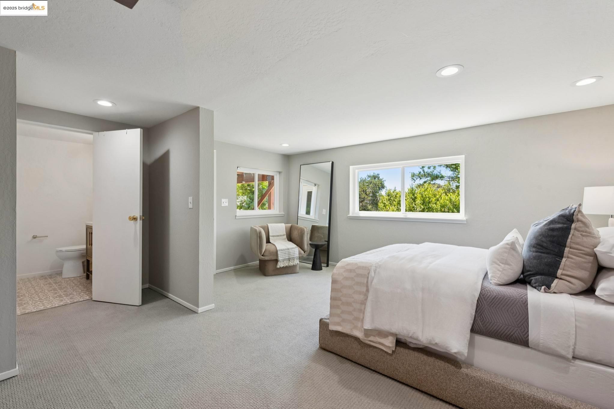 Detail Gallery Image 52 of 60 For 4393 Bridgeview Dr, Oakland,  CA 94602 - 4 Beds | 3/1 Baths