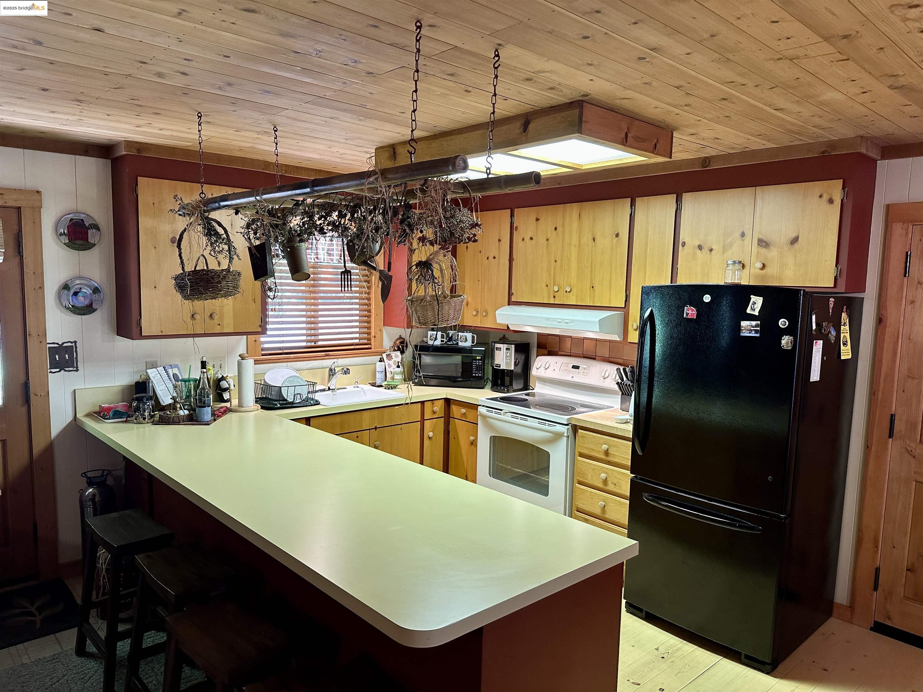 Detail Gallery Image 3 of 27 For 2142 El Dorado, Arnold,  CA 95223 - 3 Beds | 2 Baths