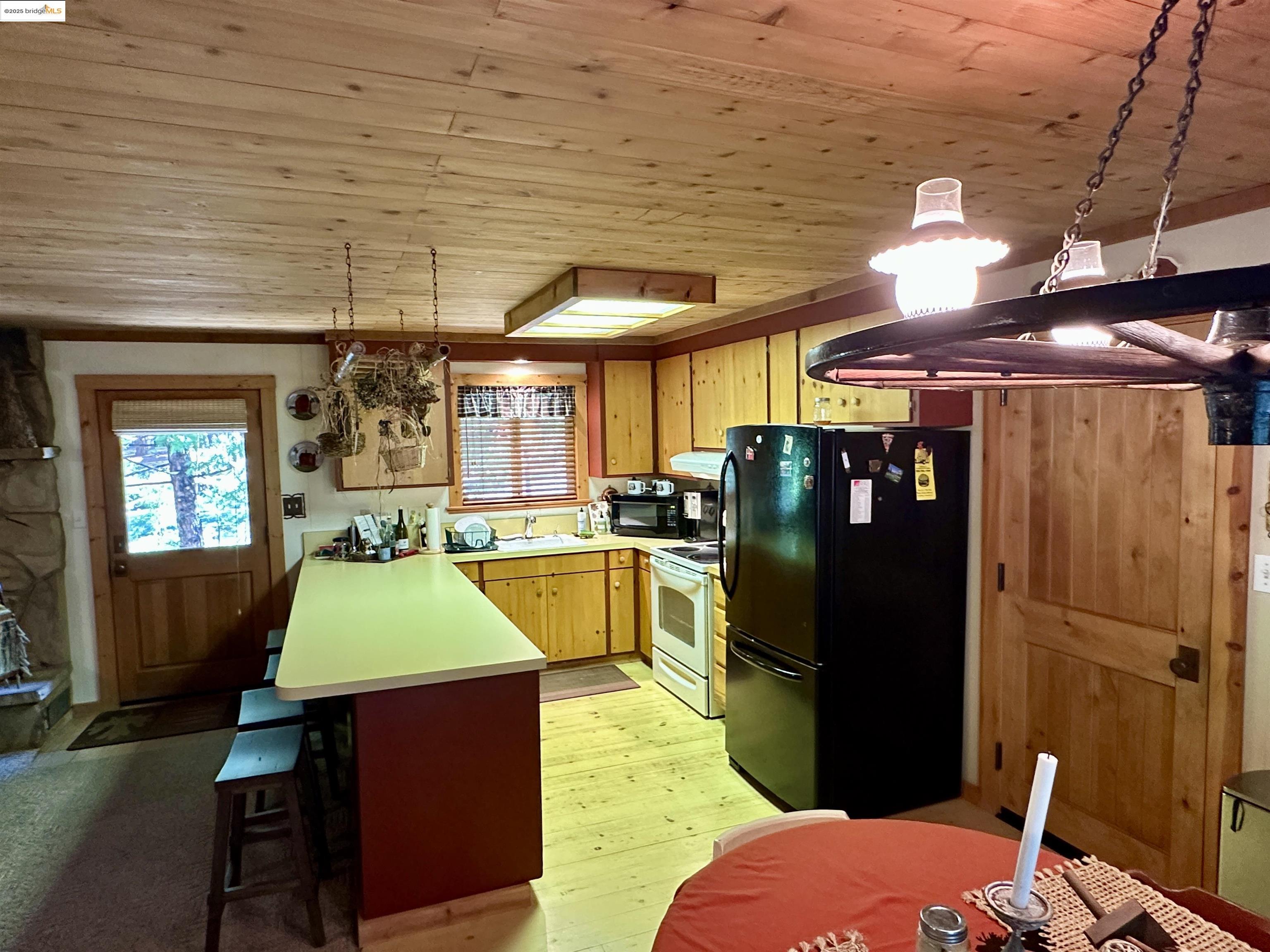 Detail Gallery Image 7 of 27 For 2142 El Dorado, Arnold,  CA 95223 - 3 Beds | 2 Baths