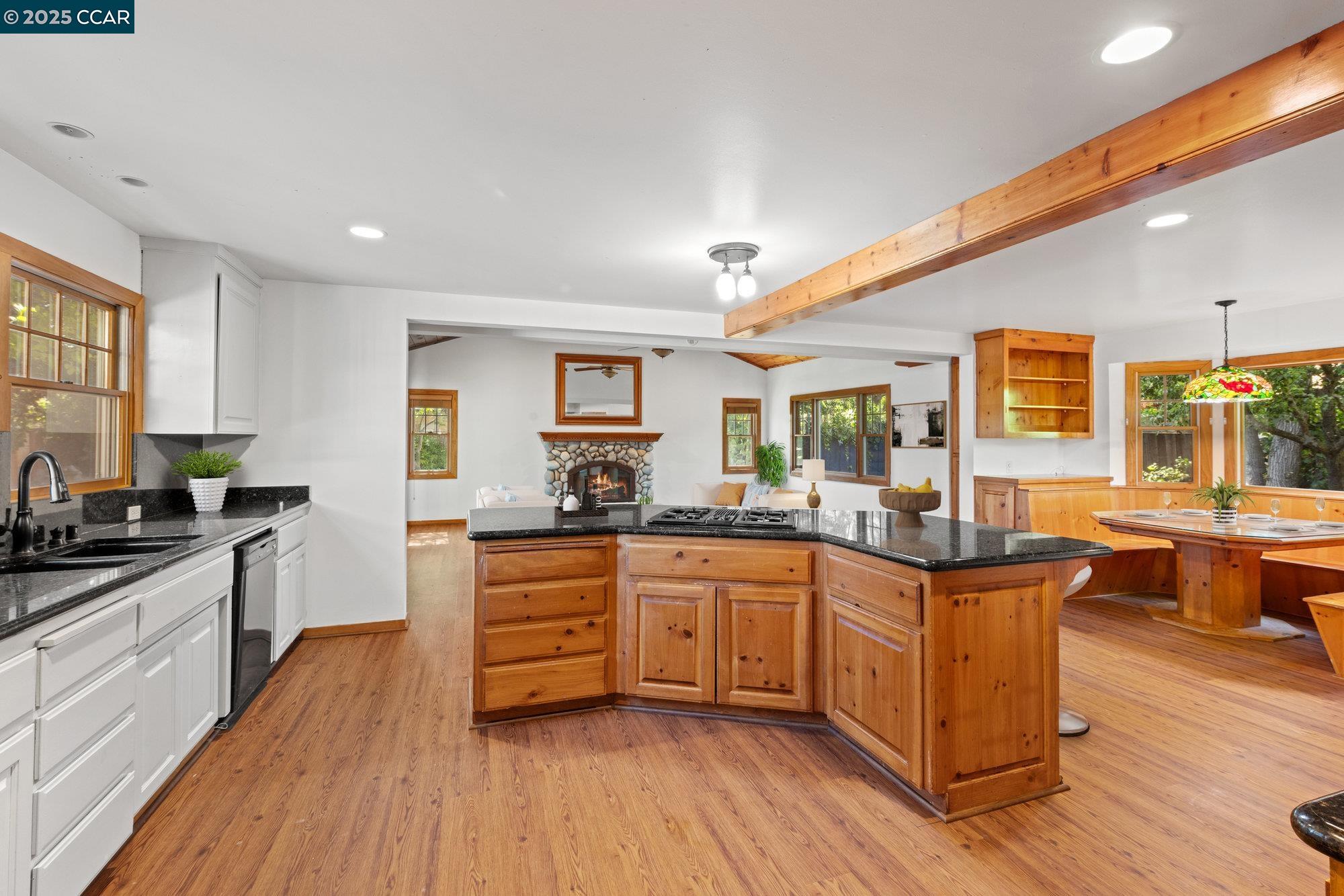 Detail Gallery Image 19 of 60 For 3505 Euclid Ave, Concord,  CA 94519 - 4 Beds | 3 Baths