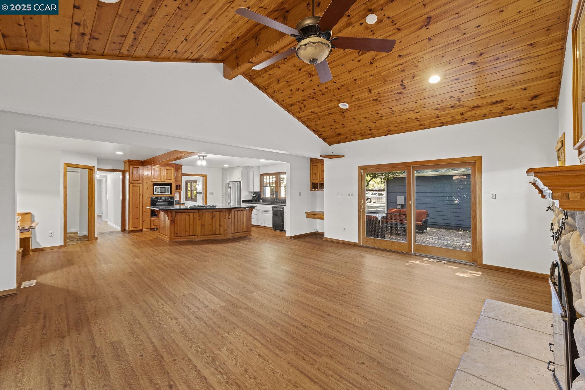Detail Gallery Image 31 of 60 For 3505 Euclid Ave, Concord,  CA 94519 - 4 Beds | 3 Baths