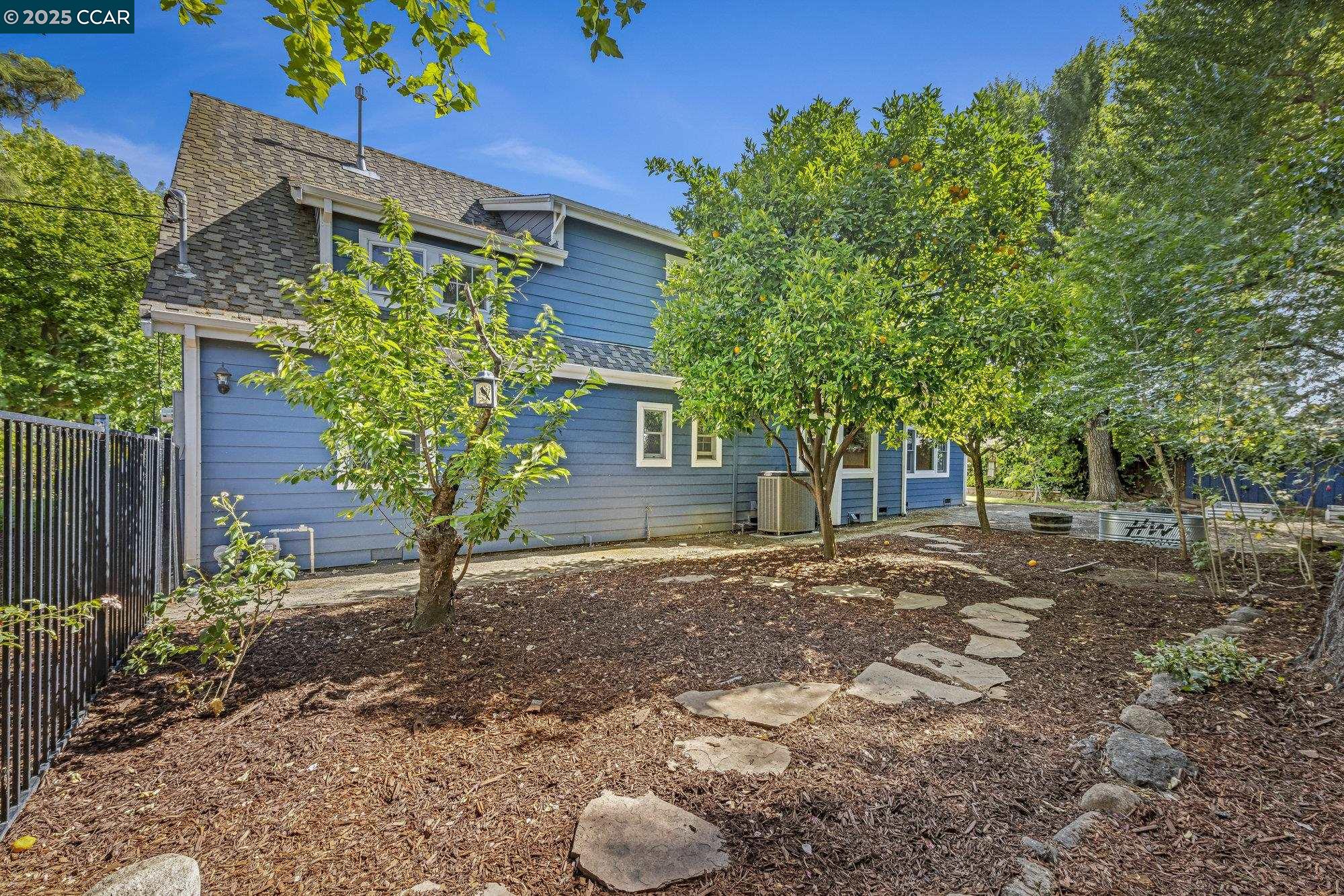 Detail Gallery Image 36 of 60 For 3505 Euclid Ave, Concord,  CA 94519 - 4 Beds | 3 Baths