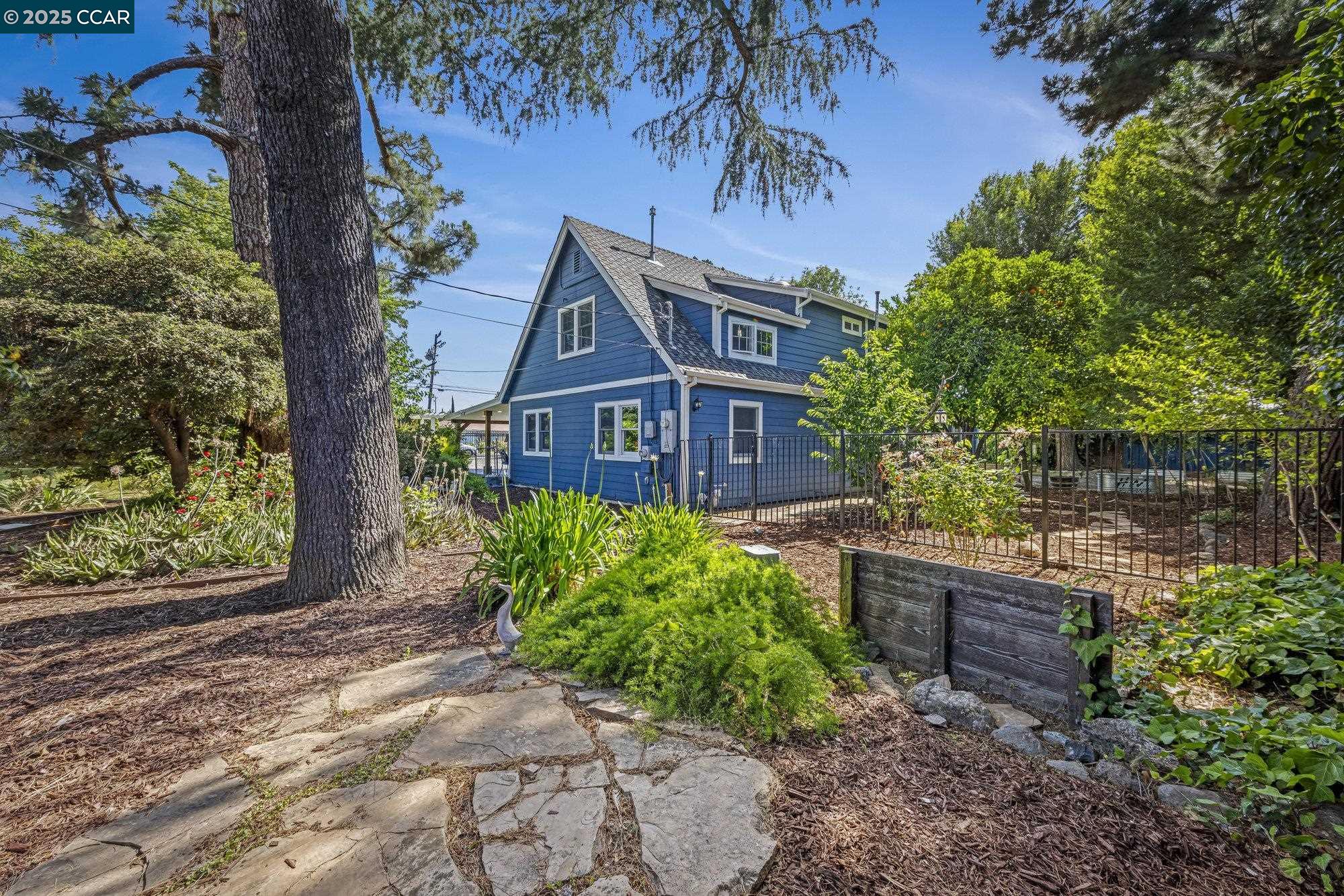 Detail Gallery Image 37 of 60 For 3505 Euclid Ave, Concord,  CA 94519 - 4 Beds | 3 Baths