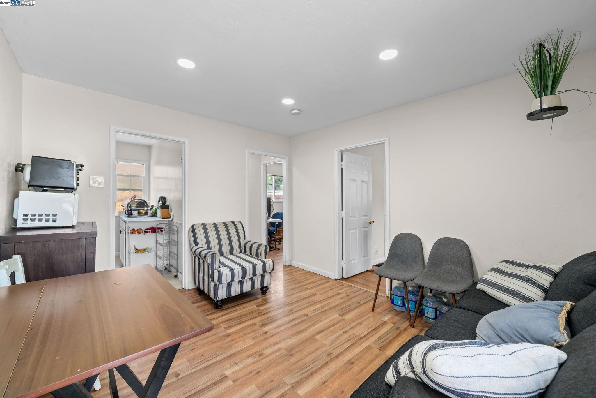 Detail Gallery Image 17 of 30 For 16829 Daryl Ave, San Lorenzo,  CA 94580 - 4 Beds | 2 Baths