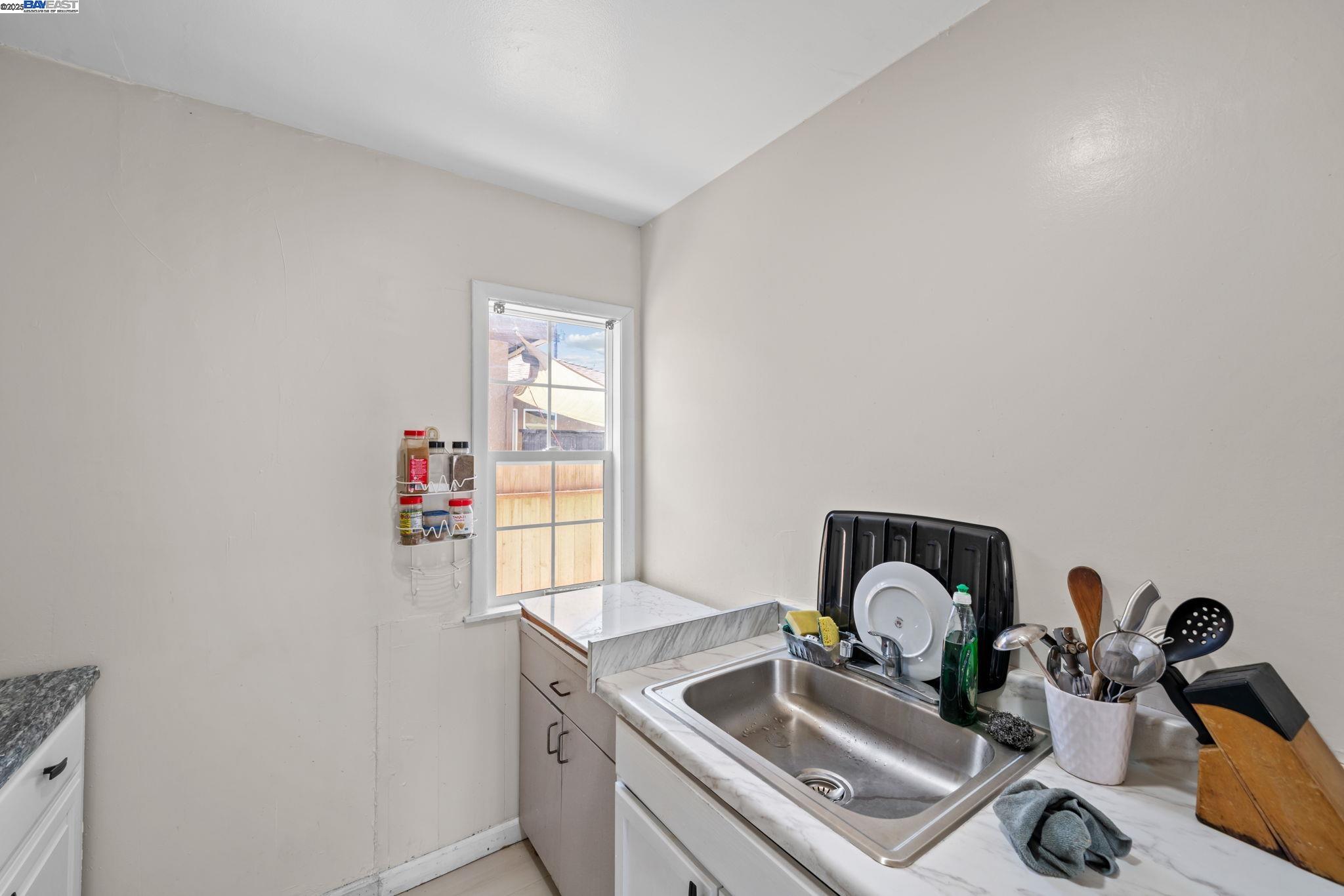 Detail Gallery Image 22 of 30 For 16829 Daryl Ave, San Lorenzo,  CA 94580 - 4 Beds | 2 Baths