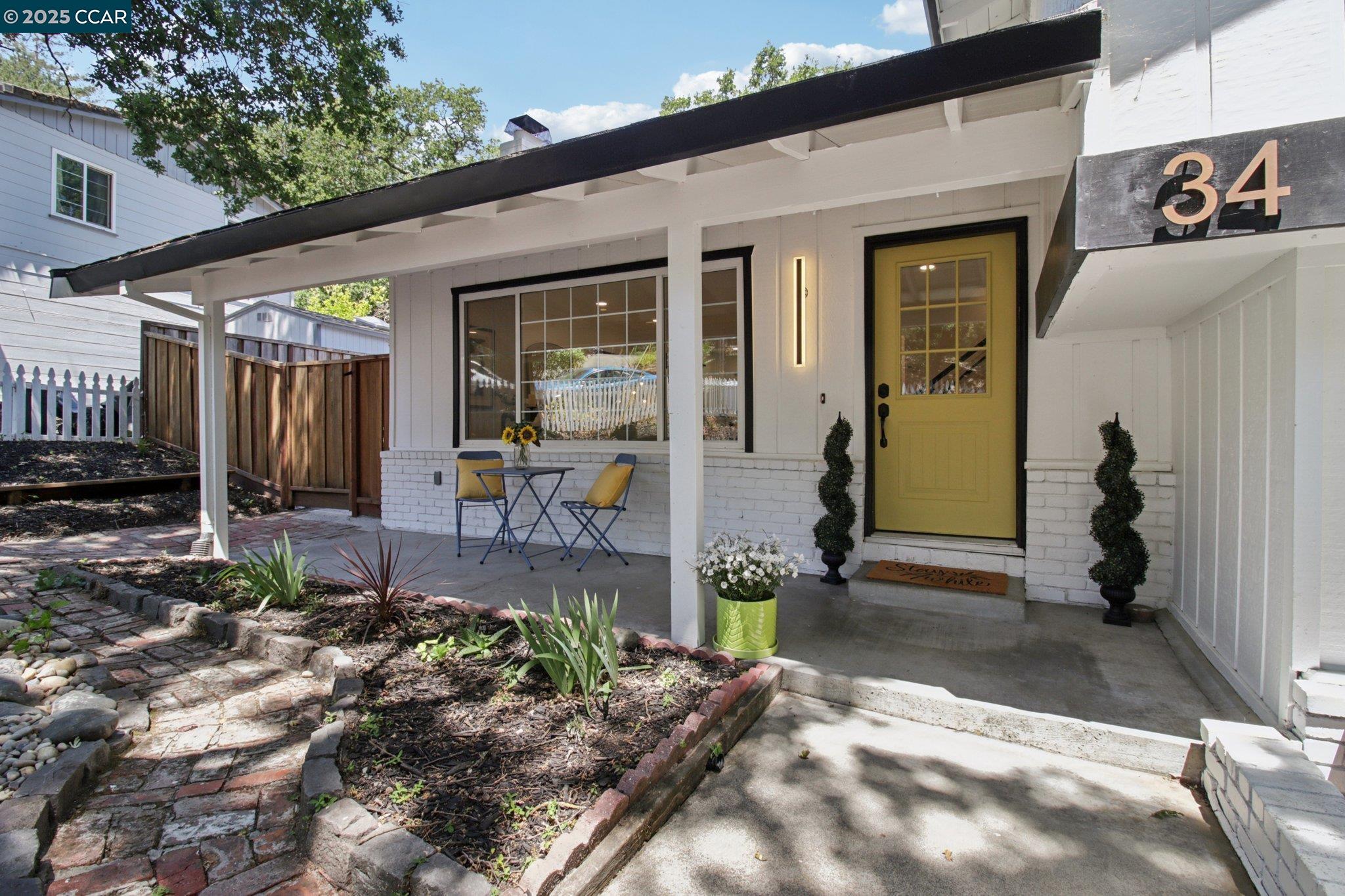 Detail Gallery Image 2 of 31 For 34 Vista Ln, Alamo,  CA 94507 - 4 Beds | 2/1 Baths