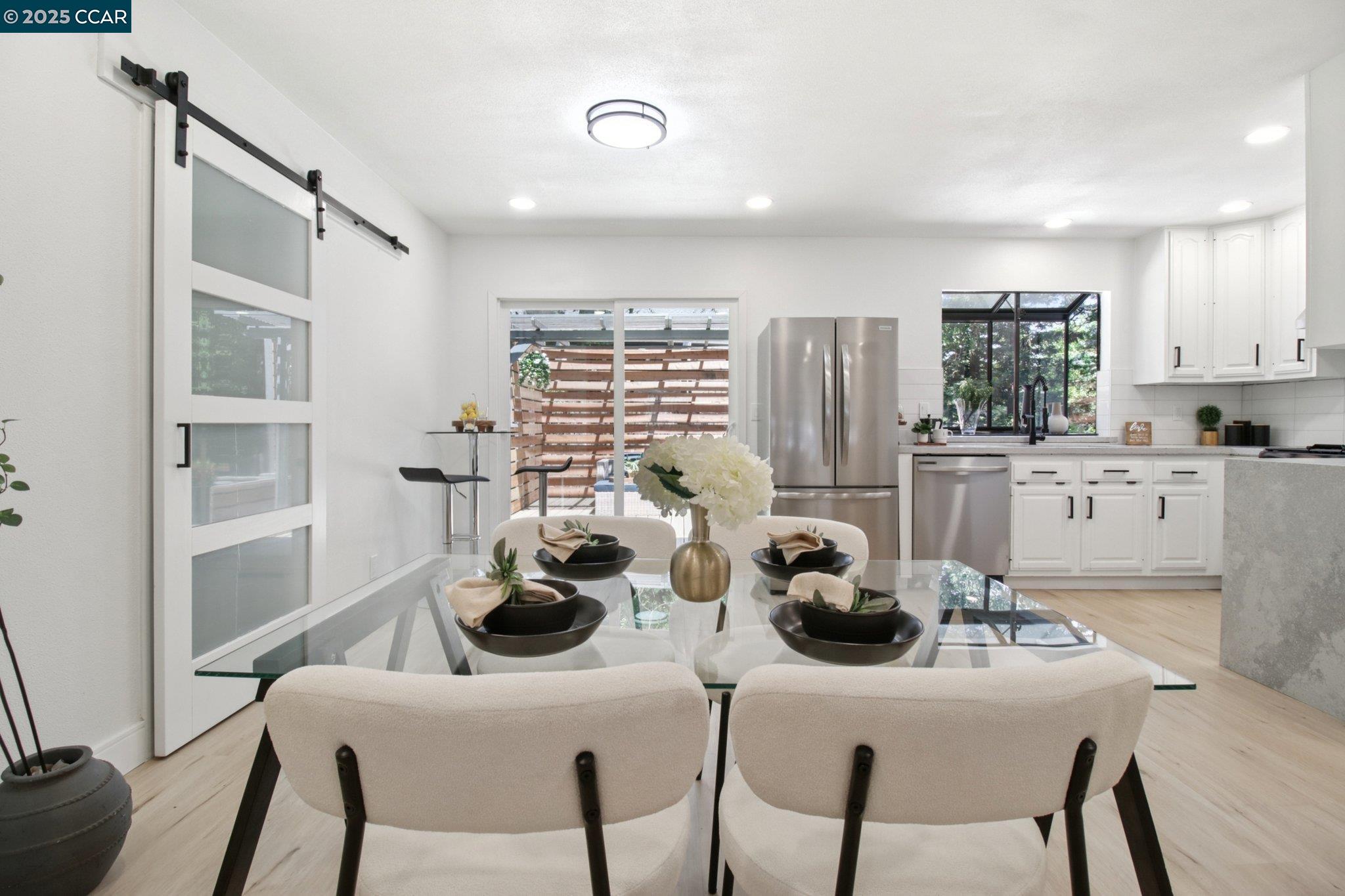 Detail Gallery Image 8 of 31 For 34 Vista Ln, Alamo,  CA 94507 - 4 Beds | 2/1 Baths