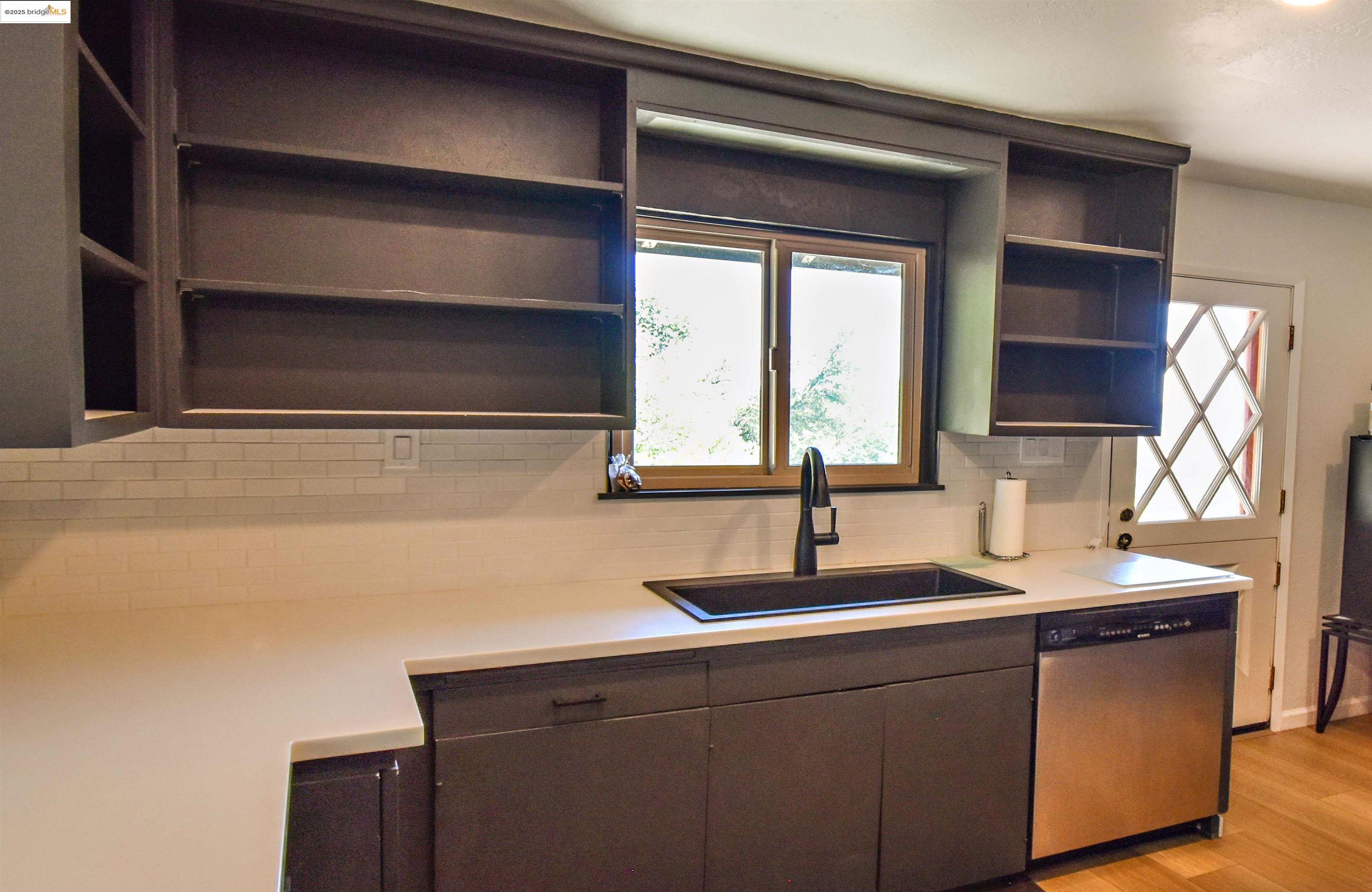Detail Gallery Image 17 of 38 For 20456 Skyline Rd, Tuolumne,  CA 95379 - 4 Beds | 3 Baths
