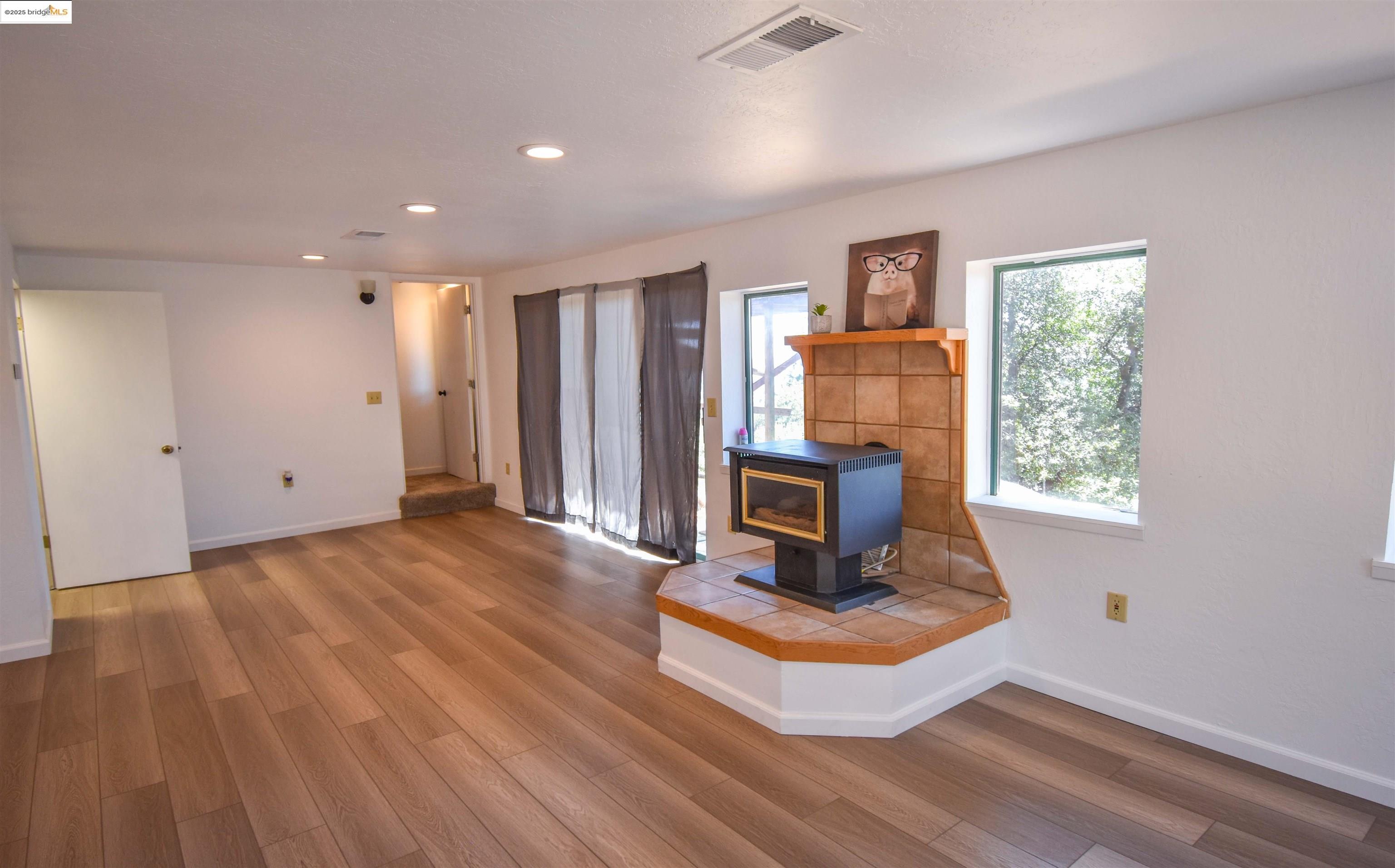 Detail Gallery Image 30 of 38 For 20456 Skyline Rd, Tuolumne,  CA 95379 - 4 Beds | 3 Baths
