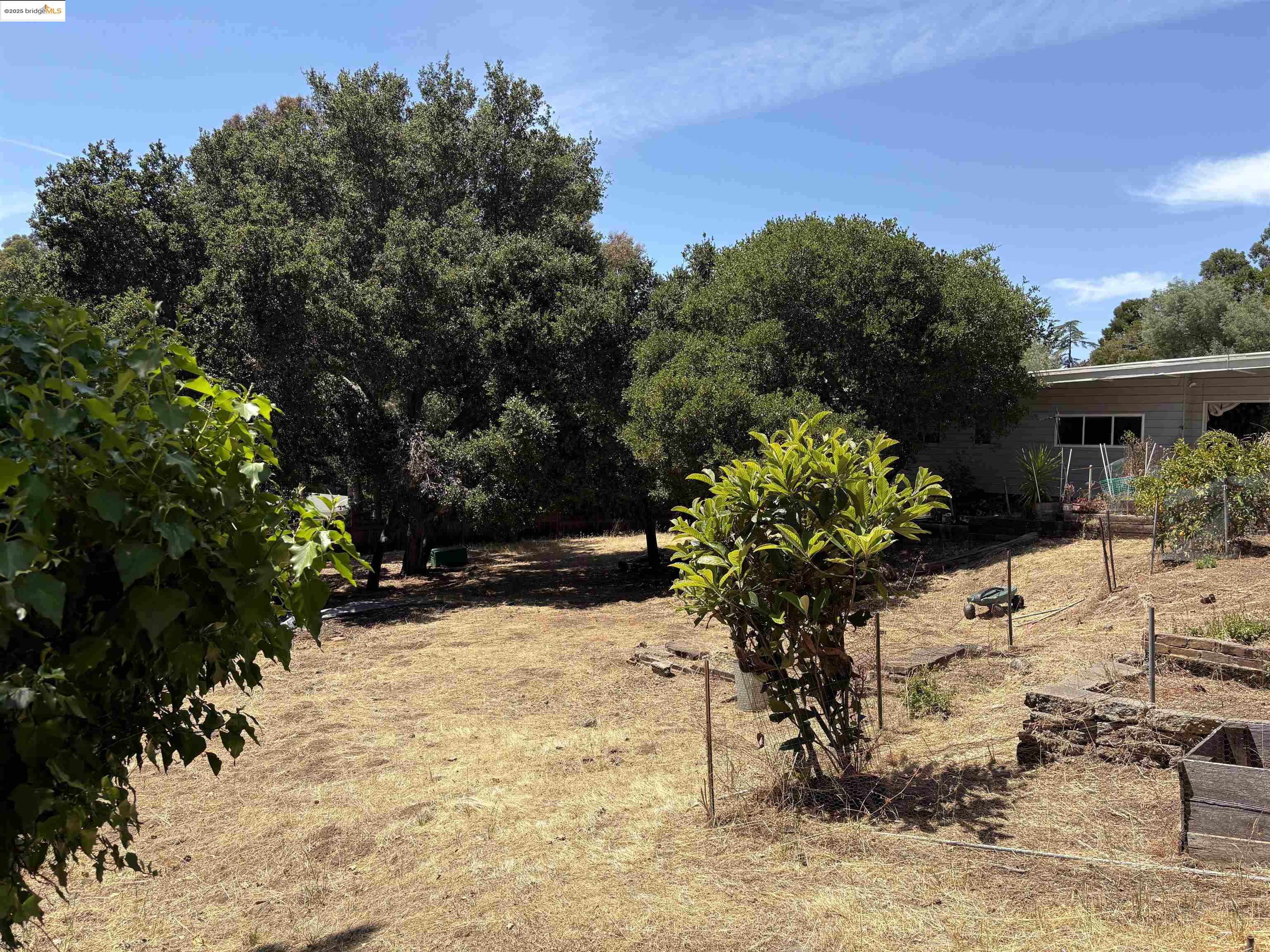 Detail Gallery Image 2 of 20 For 5415 Leona Street, Oakland,  CA 94619 - – Beds | – Baths