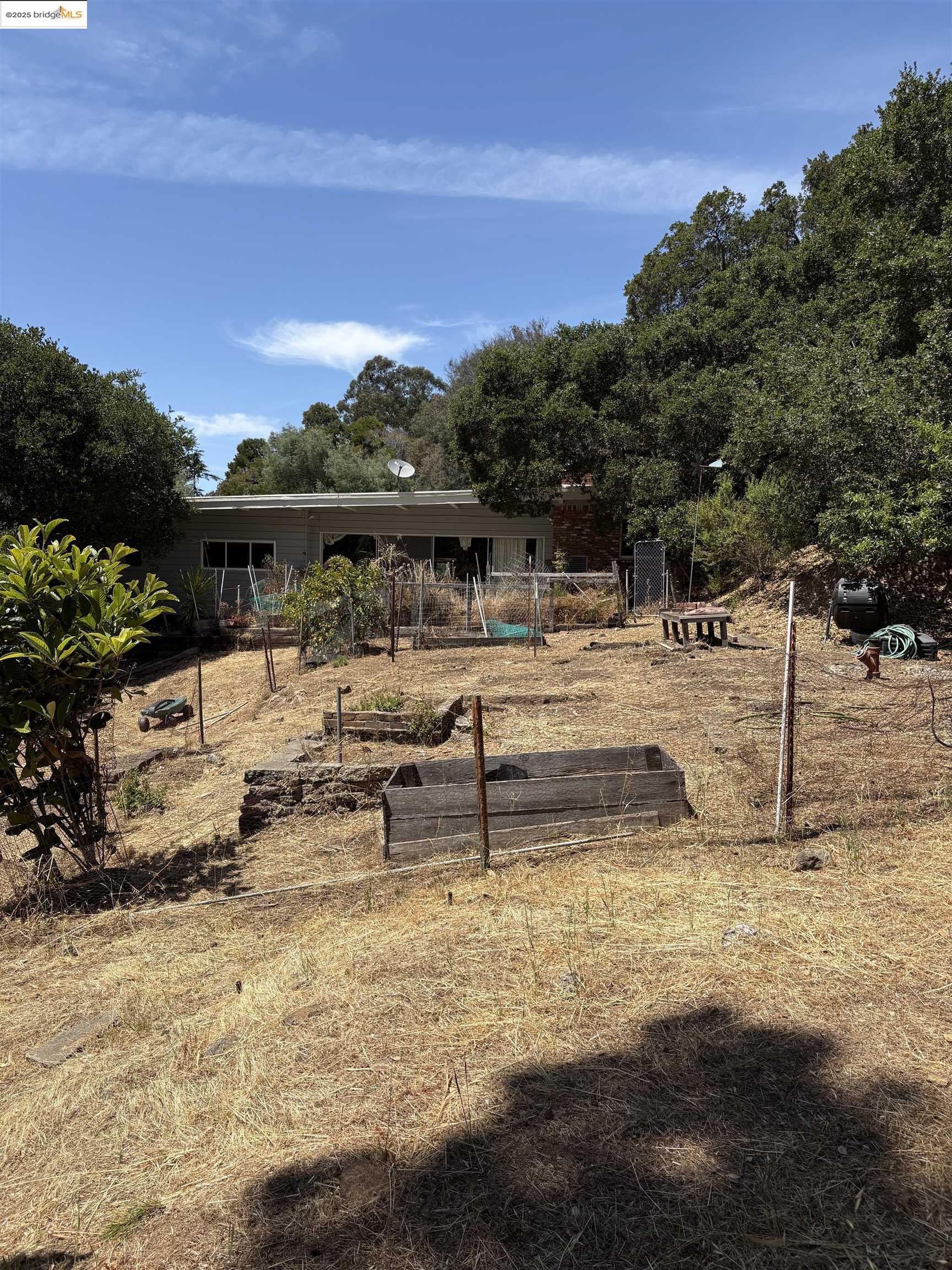 Detail Gallery Image 4 of 20 For 5415 Leona Street, Oakland,  CA 94619 - – Beds | – Baths