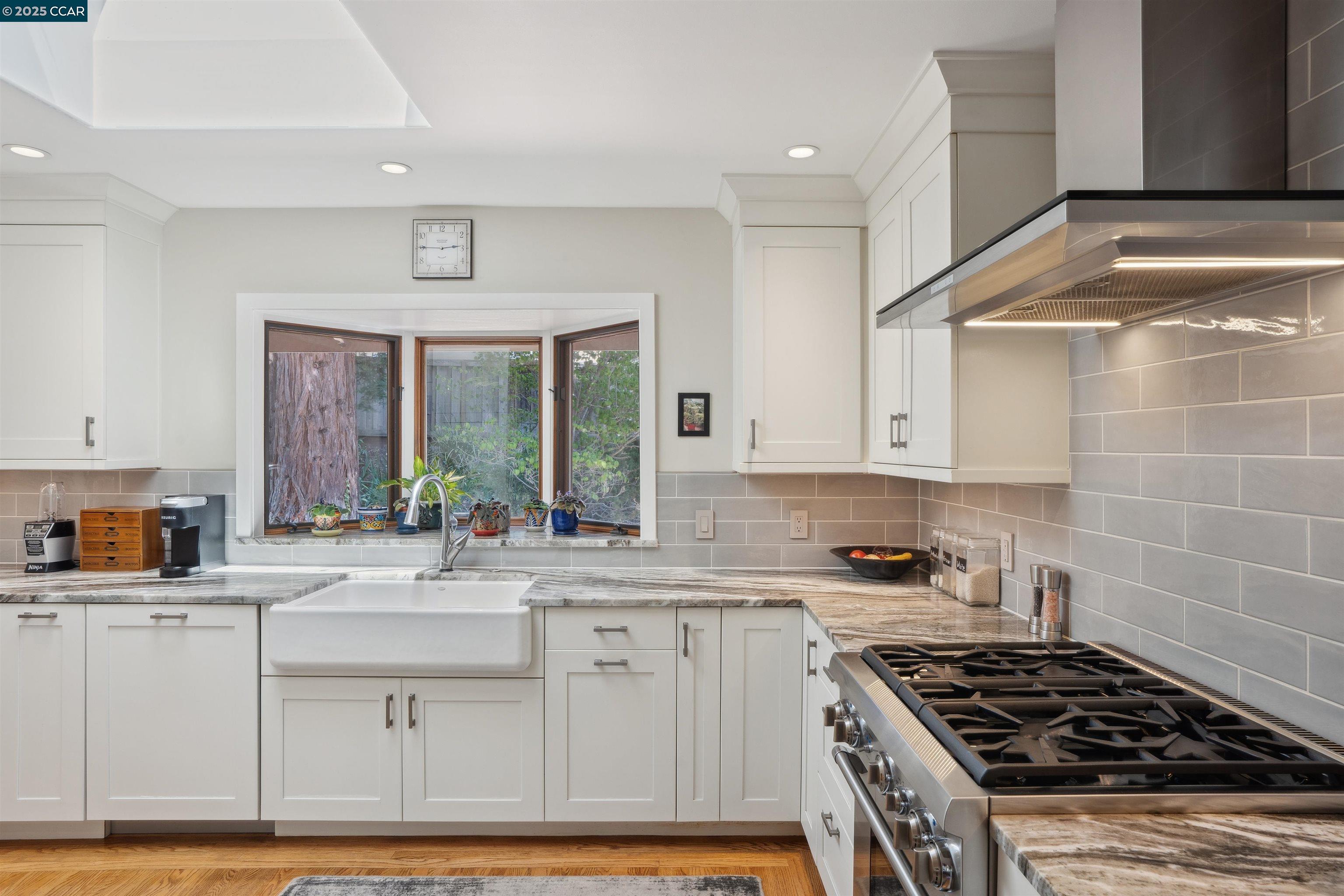 Detail Gallery Image 13 of 55 For 16 Simpson Drive, Walnut Creek,  CA 94596 - 4 Beds | 3 Baths