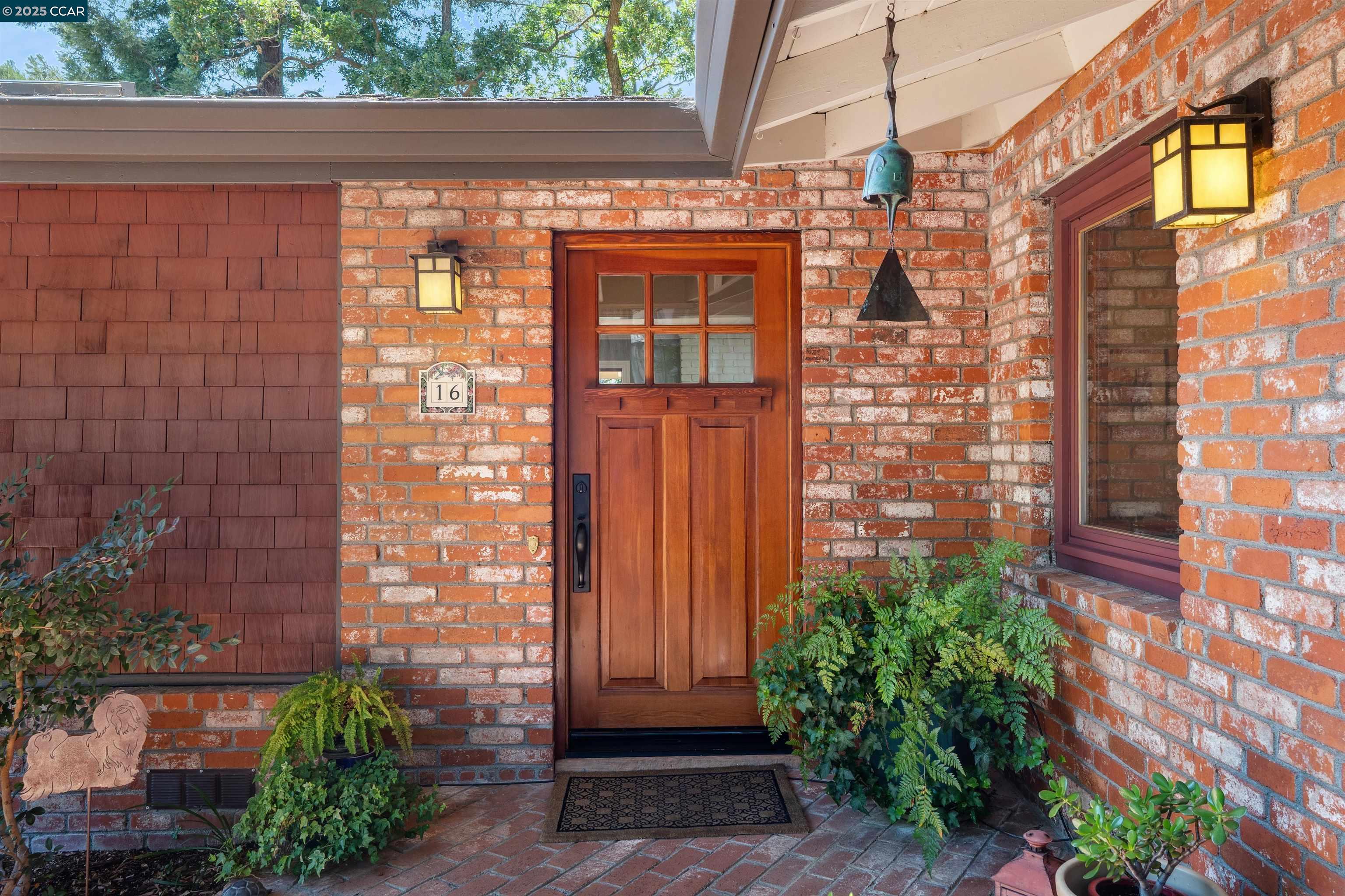 Detail Gallery Image 3 of 55 For 16 Simpson Drive, Walnut Creek,  CA 94596 - 4 Beds | 3 Baths