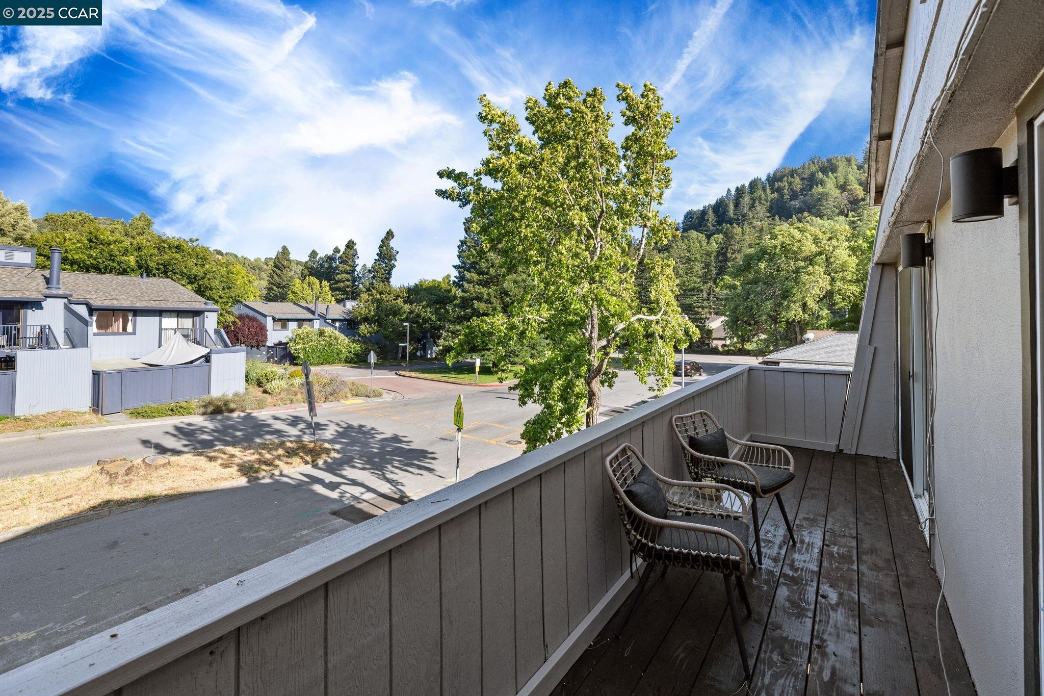 Detail Gallery Image 34 of 37 For 9 Glen Dr, Fairfax,  CA 94930 - 4 Beds | 2/1 Baths