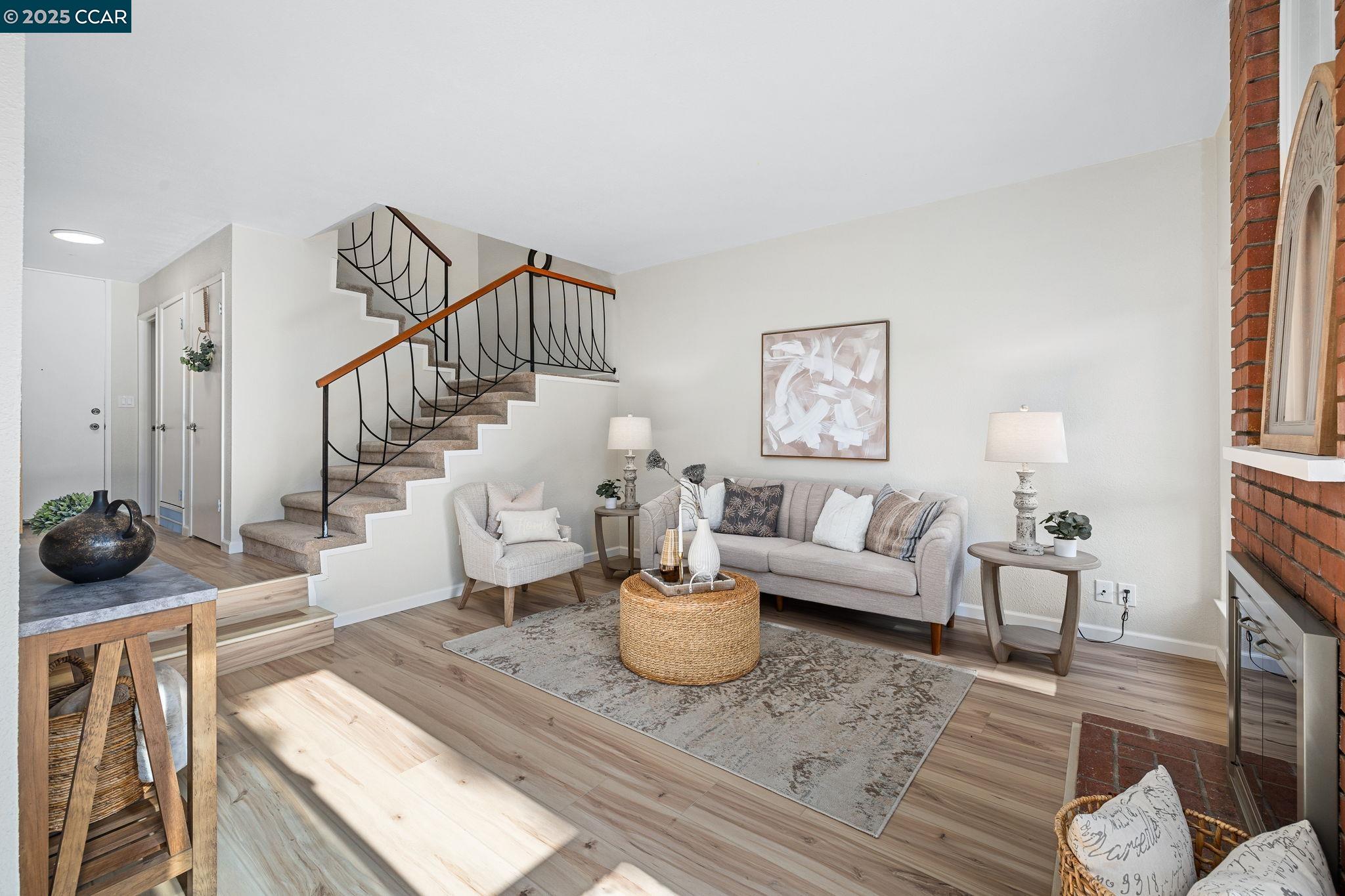 Detail Gallery Image 6 of 37 For 9 Glen Dr, Fairfax,  CA 94930 - 4 Beds | 2/1 Baths