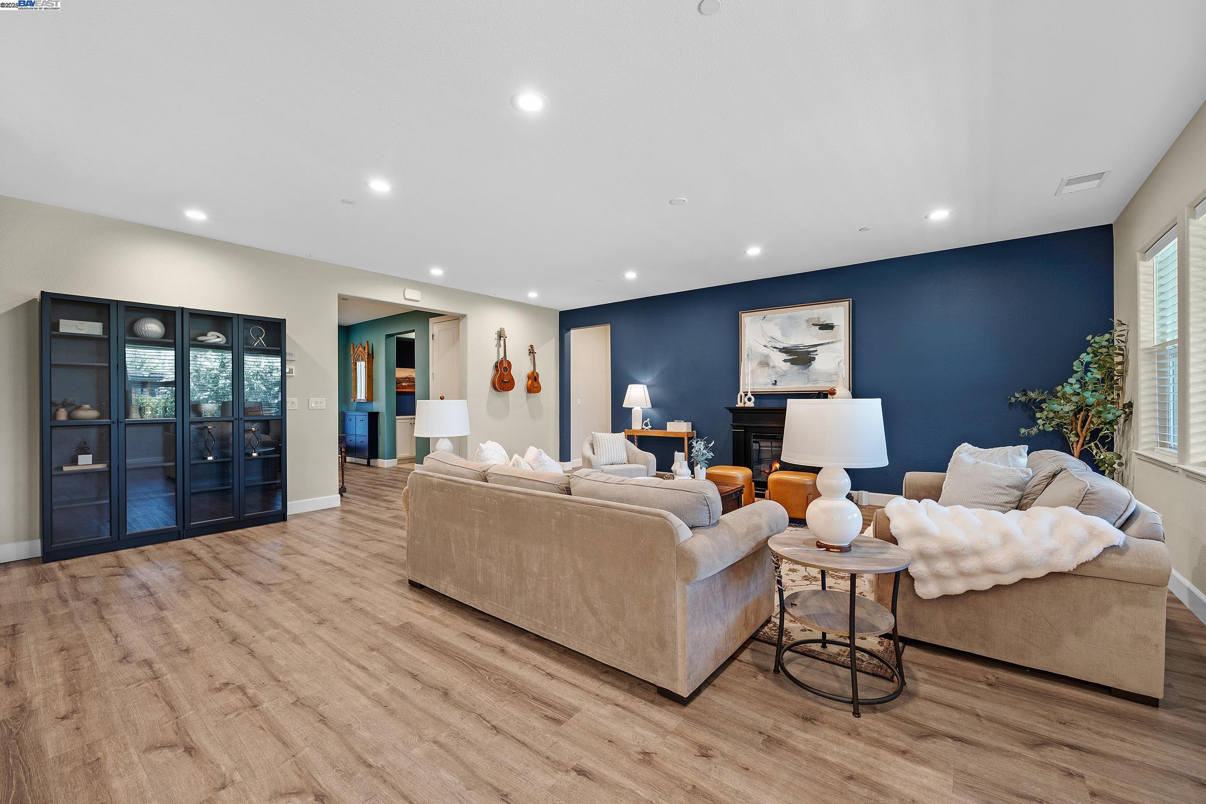 Detail Gallery Image 3 of 24 For 4650 Martha Ave, Tracy,  CA 95377 - 4 Beds | 2/1 Baths