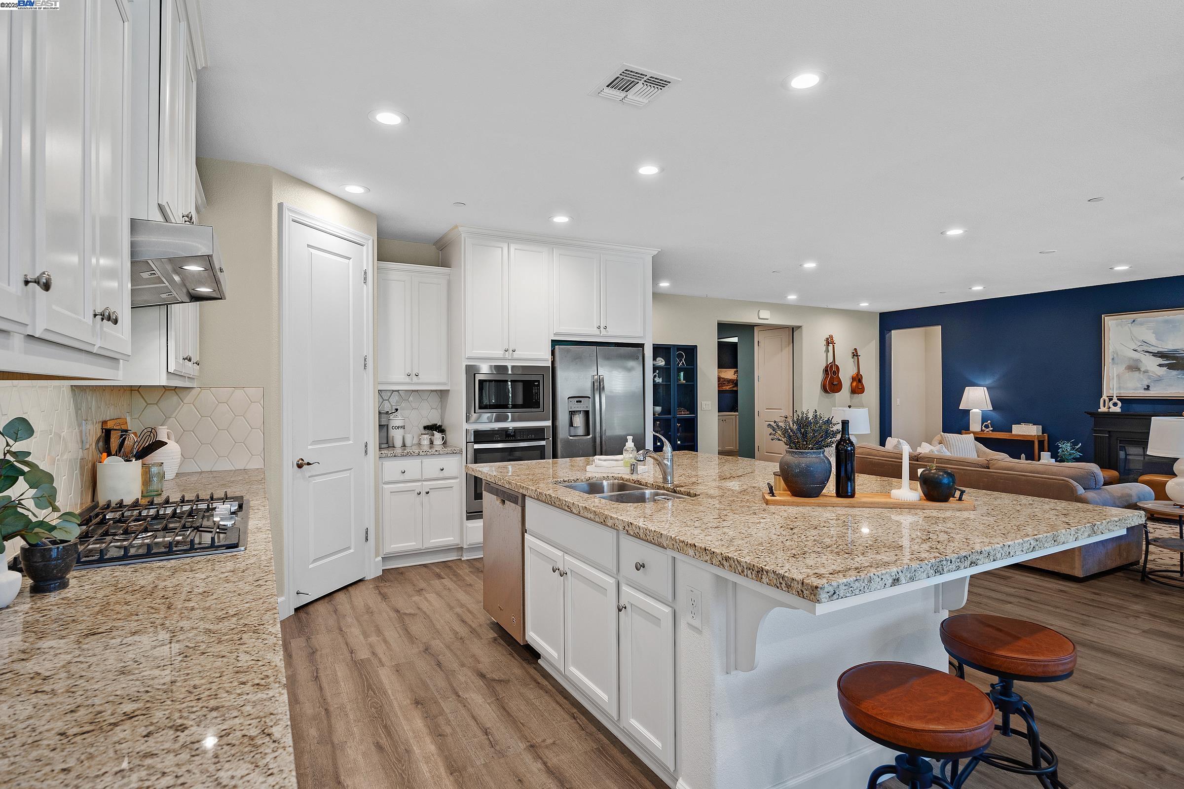 Detail Gallery Image 5 of 24 For 4650 Martha Ave, Tracy,  CA 95377 - 4 Beds | 2/1 Baths