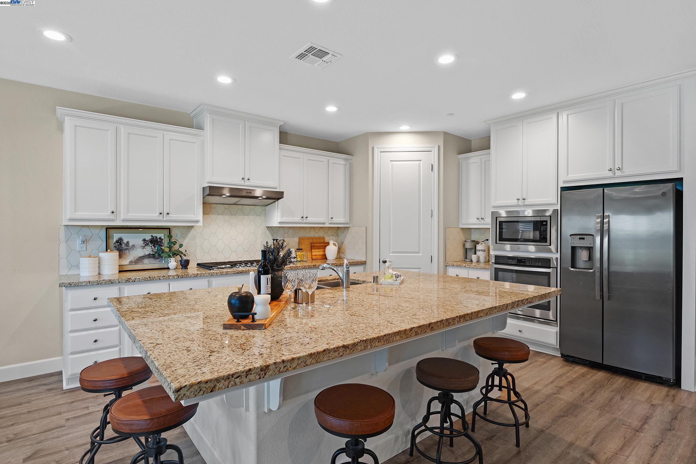 Detail Gallery Image 6 of 24 For 4650 Martha Ave, Tracy,  CA 95377 - 4 Beds | 2/1 Baths