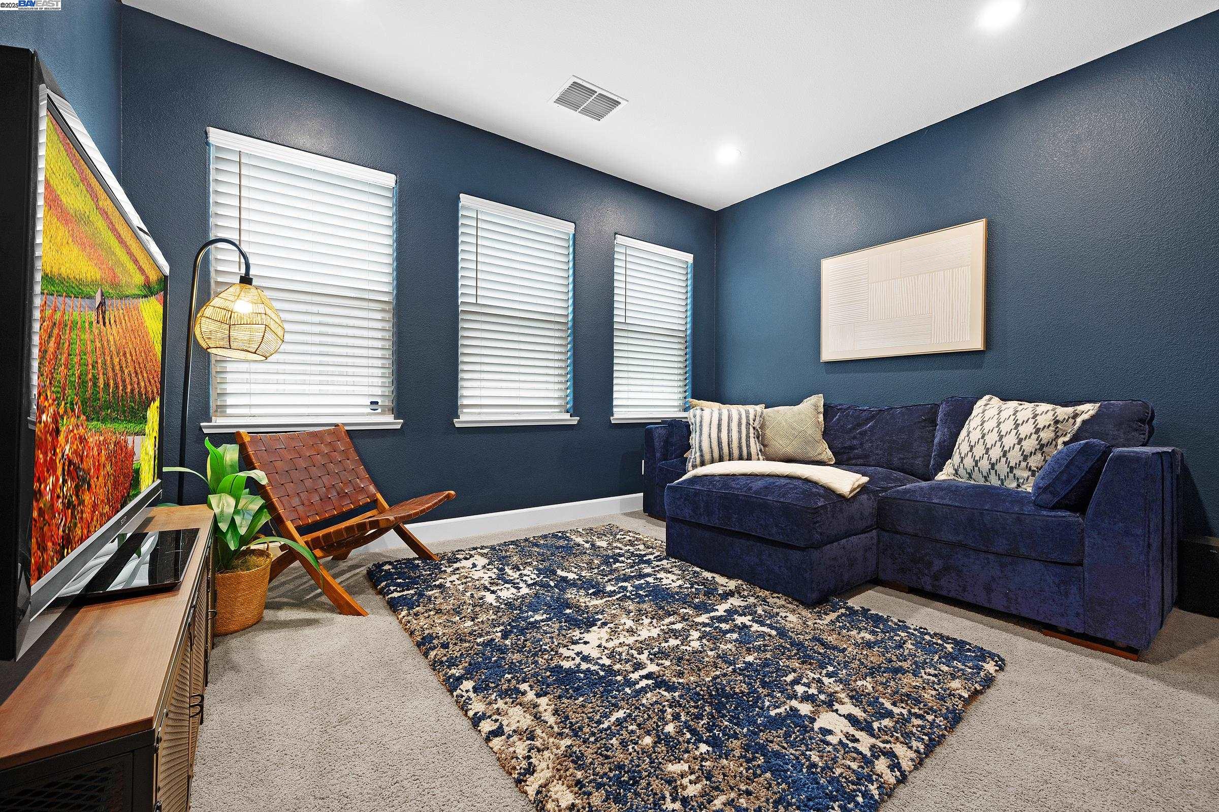 Detail Gallery Image 9 of 24 For 4650 Martha Ave, Tracy,  CA 95377 - 4 Beds | 2/1 Baths