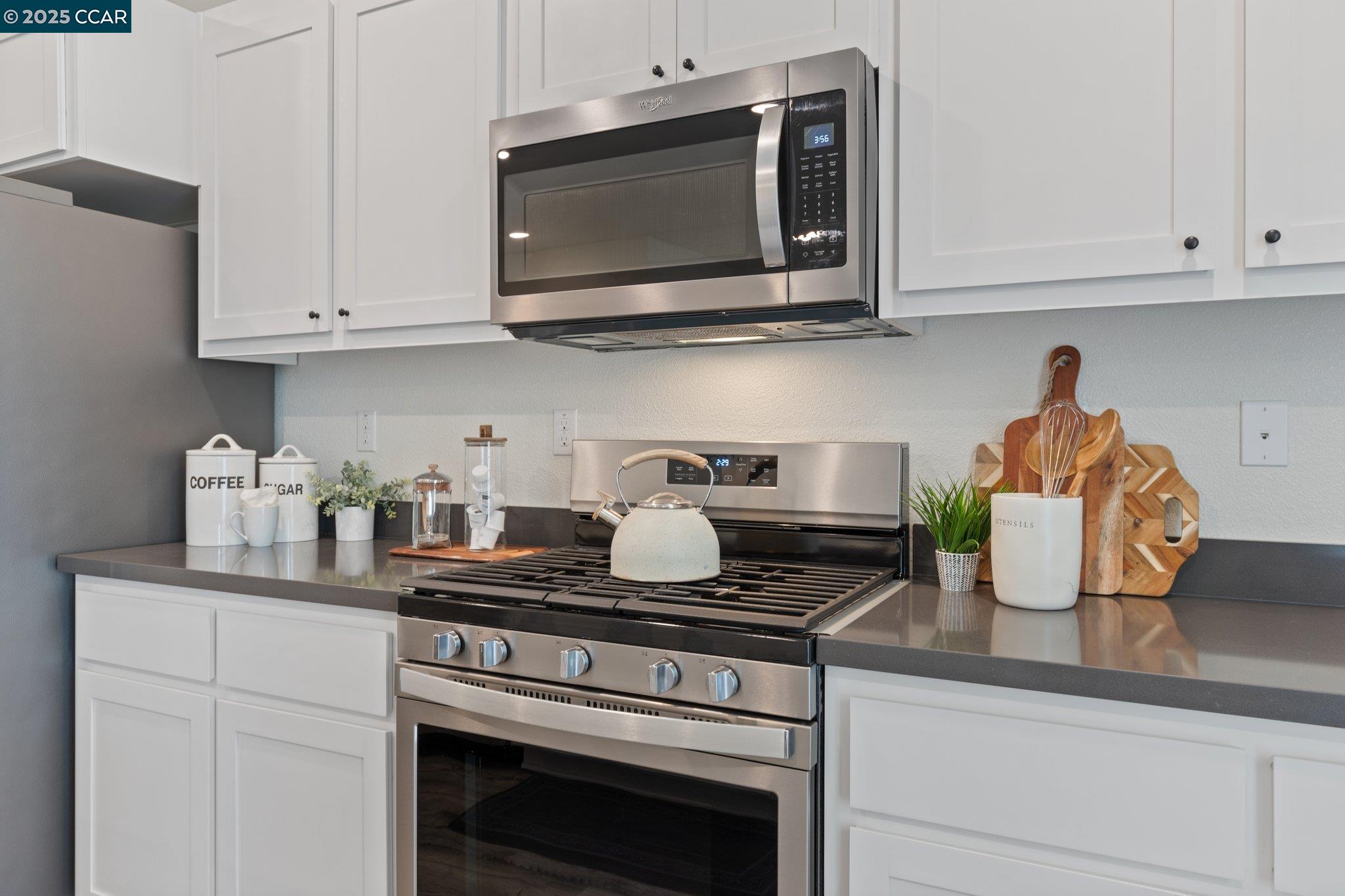 Detail Gallery Image 15 of 39 For 15477 Port Washington St, Lathrop,  CA 95330 - 3 Beds | 2 Baths