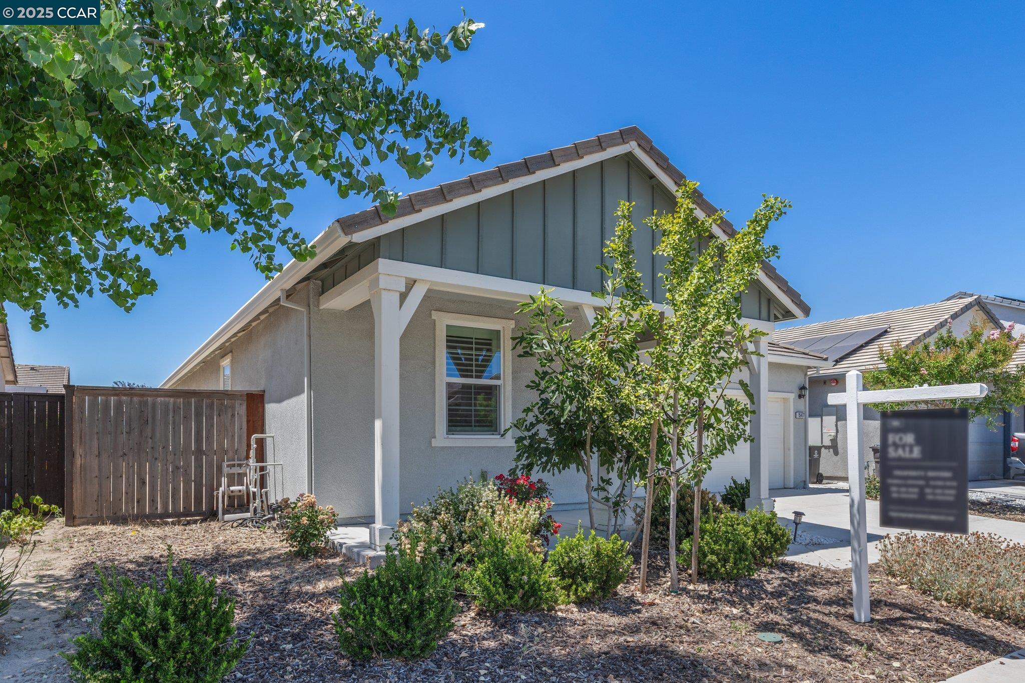 Detail Gallery Image 3 of 39 For 15477 Port Washington St, Lathrop,  CA 95330 - 3 Beds | 2 Baths