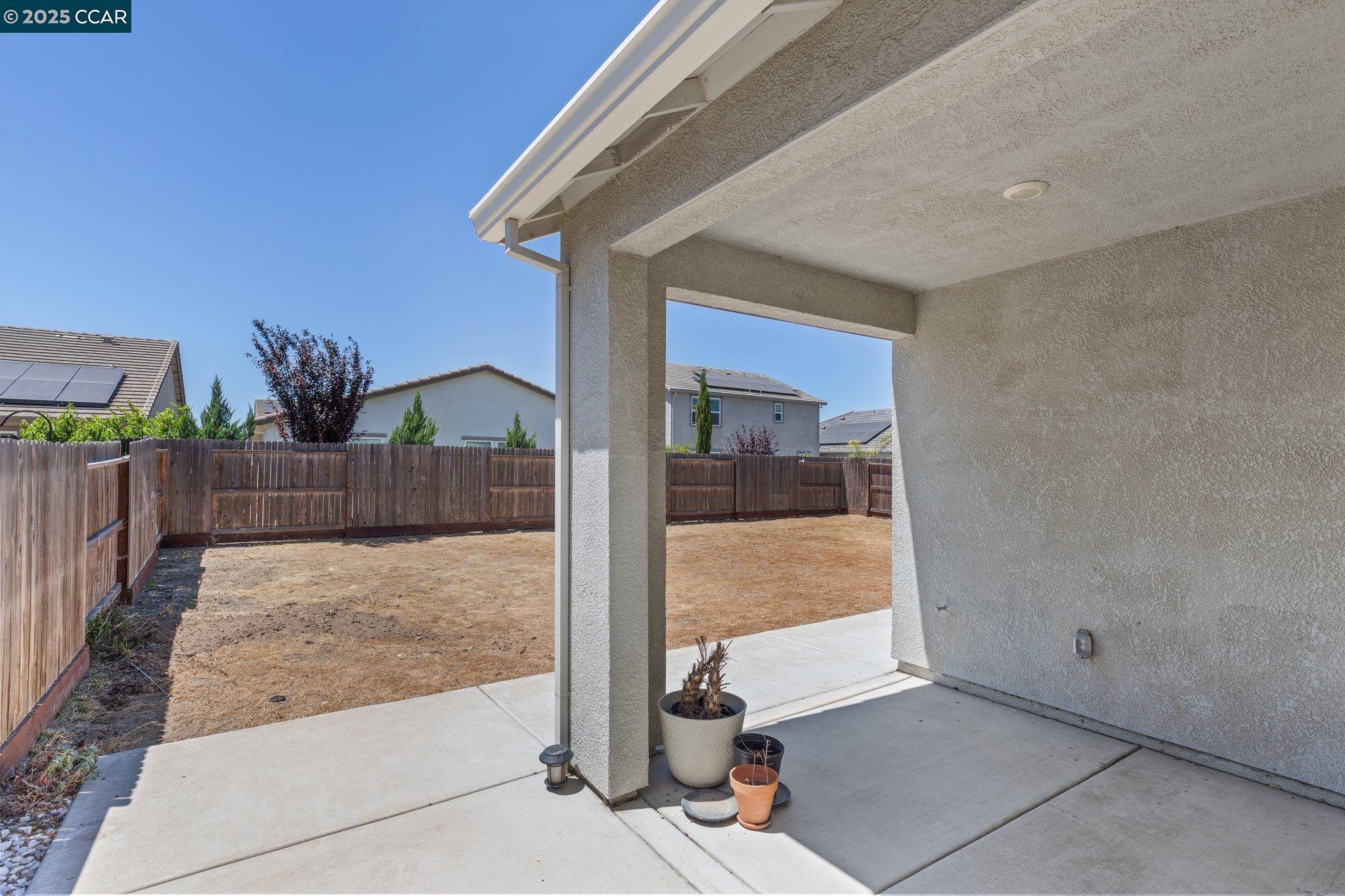 Detail Gallery Image 7 of 39 For 15477 Port Washington St, Lathrop,  CA 95330 - 3 Beds | 2 Baths