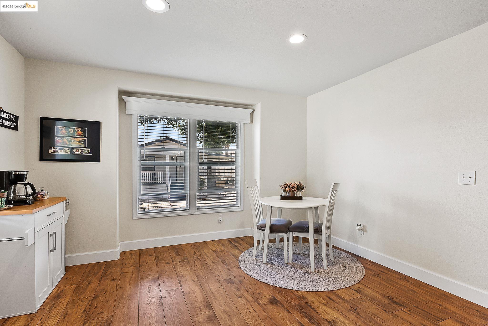 Detail Gallery Image 13 of 37 For 156 Tiki Ln, Pittsburg,  CA 94565 - 3 Beds | 2 Baths