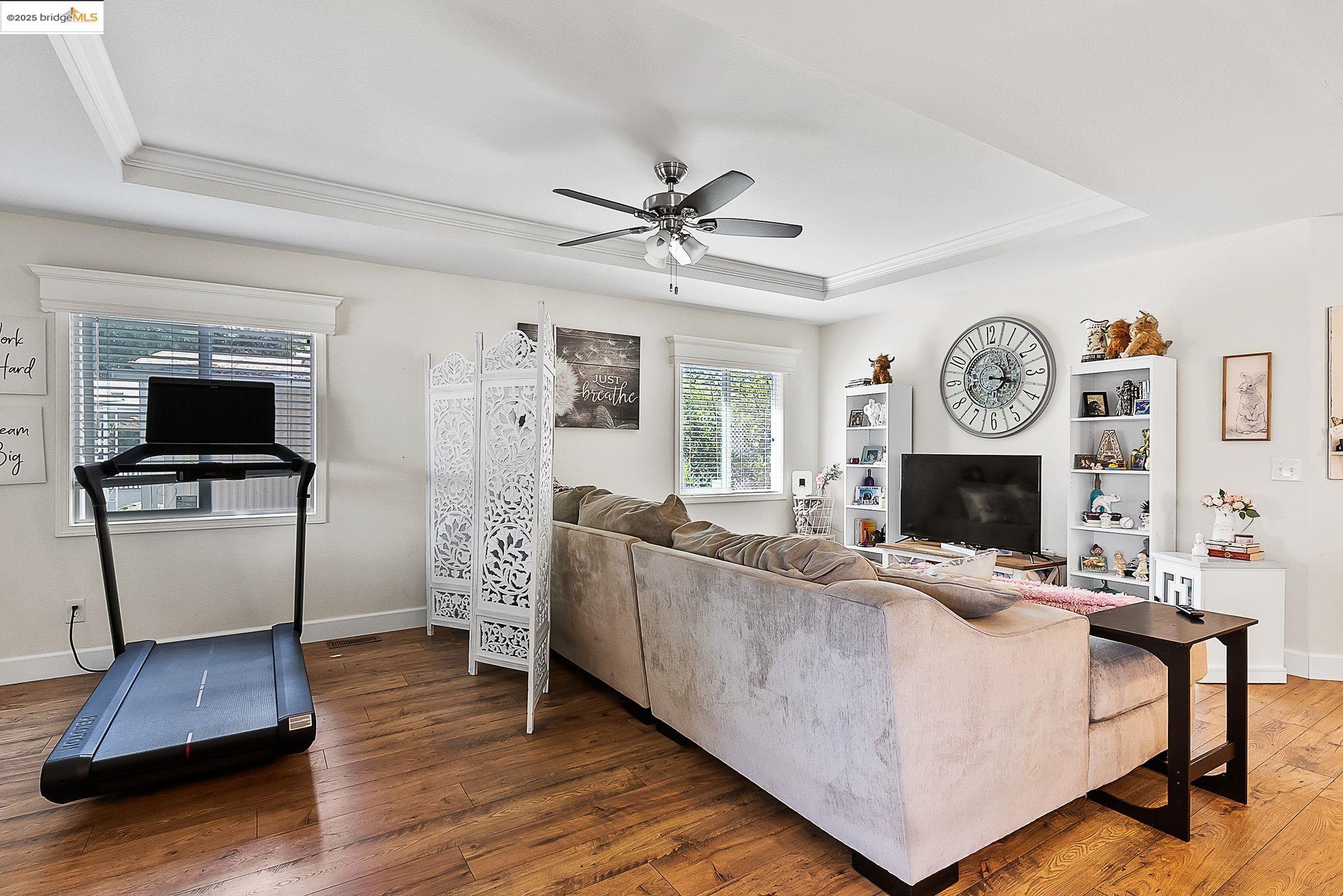Detail Gallery Image 5 of 37 For 156 Tiki Ln, Pittsburg,  CA 94565 - 3 Beds | 2 Baths