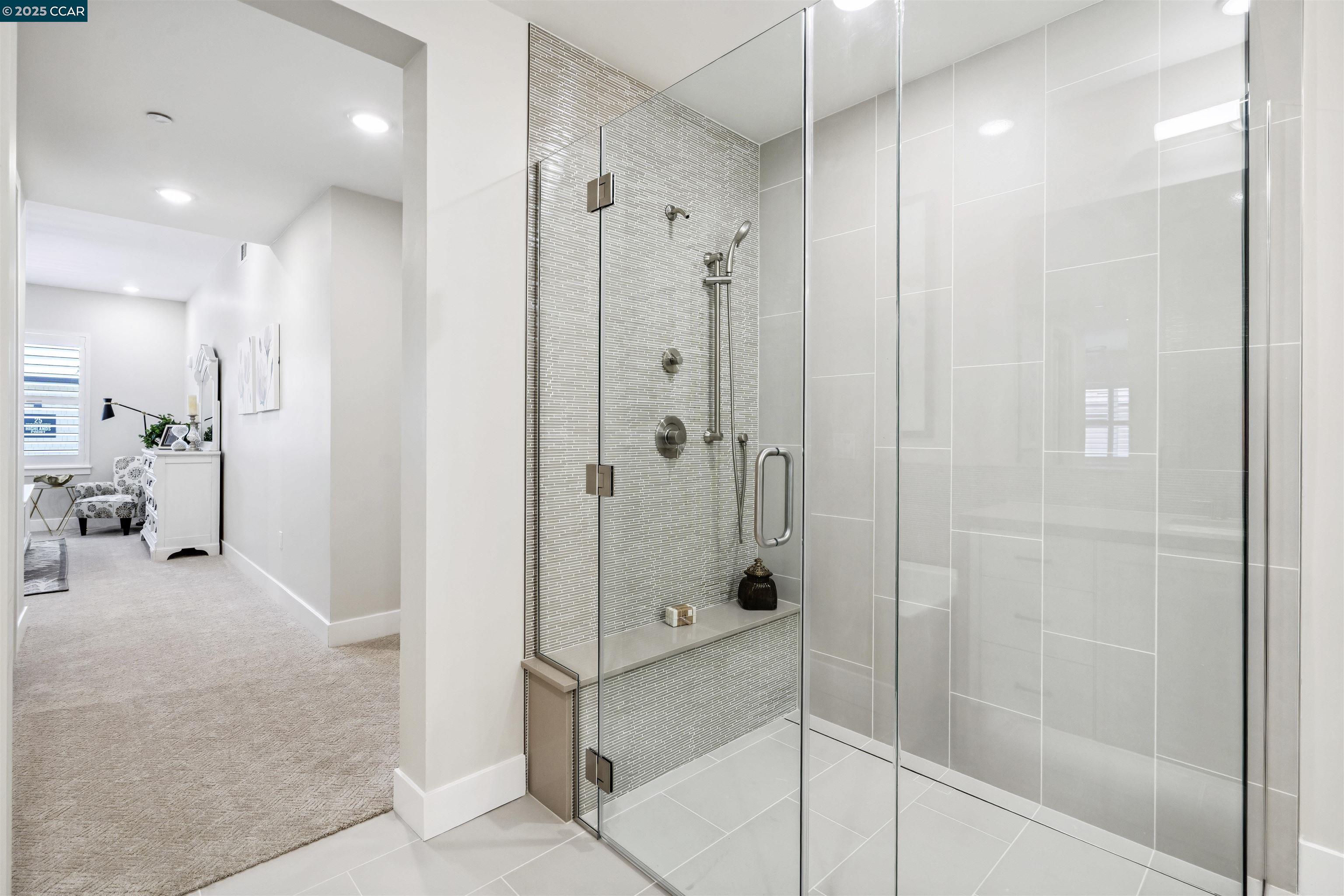 Detail Gallery Image 14 of 18 For 20 Woodbury Highlands Court #12,  Lafayette,  CA 94549-2505 - 2 Beds | 2/1 Baths