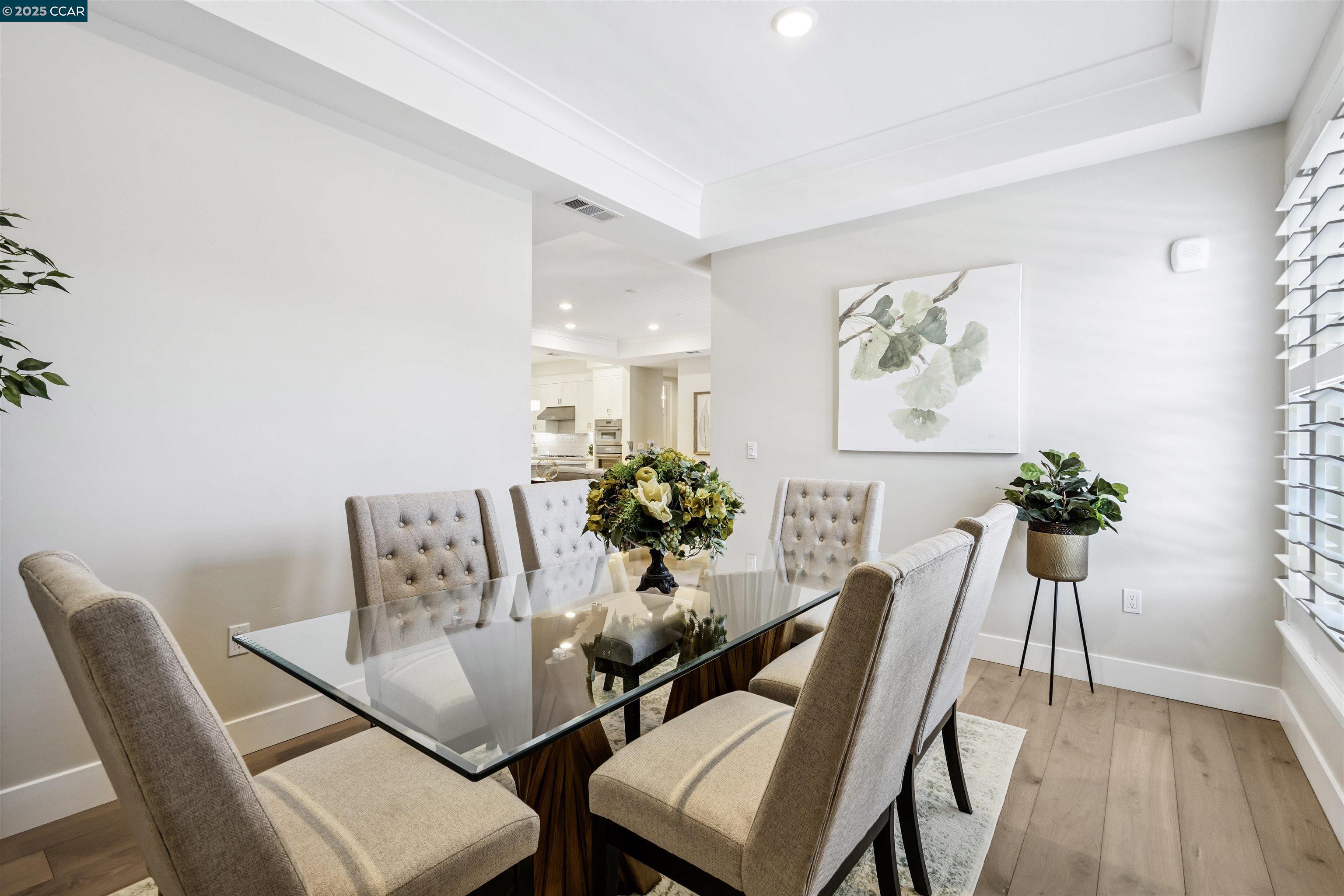 Detail Gallery Image 7 of 18 For 20 Woodbury Highlands Court #12,  Lafayette,  CA 94549-2505 - 2 Beds | 2/1 Baths